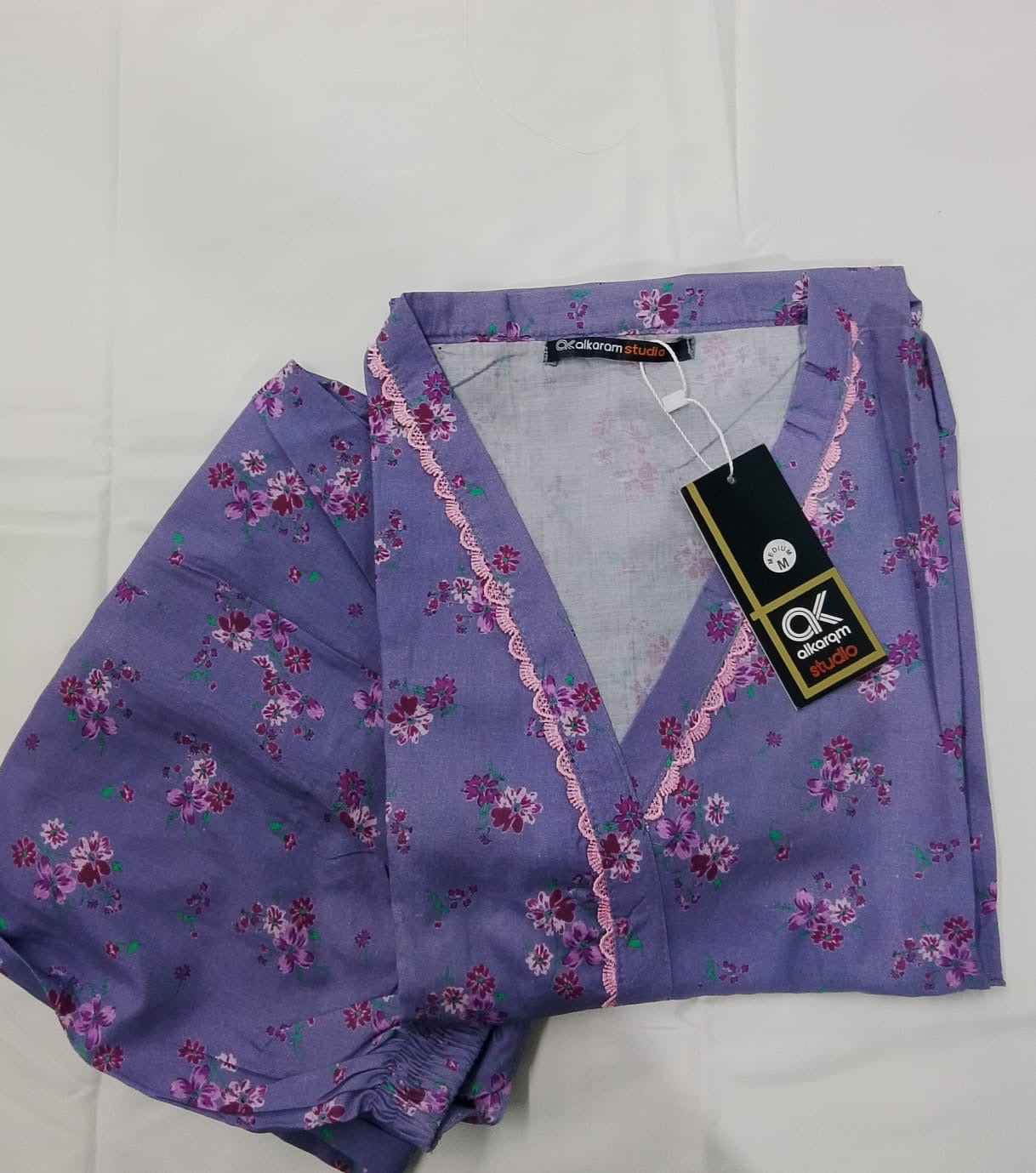 Alkaram Stitched Lawn Cords Set π₯ Available in Medium & Large Sizes β Elegant, Comfortable & Ready to Wear.