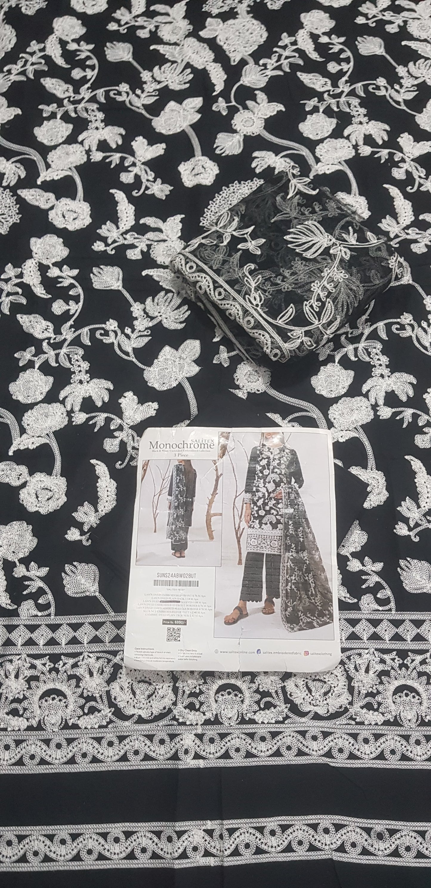 SALITEX MONOCHROME EMBROIDERED LAWN SUIT 🖤