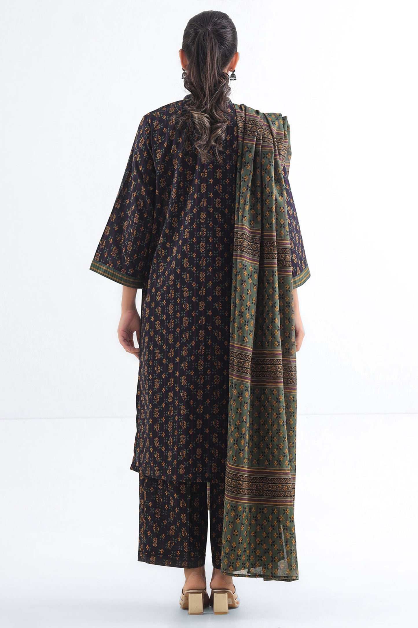 Saya Unstitched 100% Original LAWN 3 Suit In WHOLESALE PRICE 💯✨