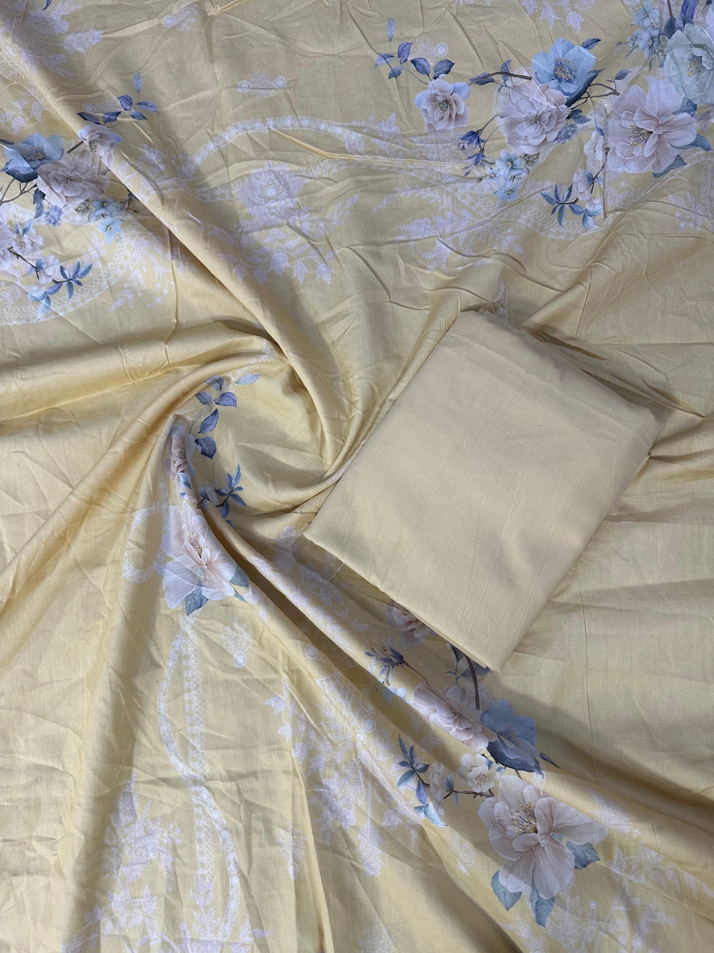 🧣 Alkaram Lawn Cotton 100% Original 2-Piece Collection by Alkaram Textile ❄️