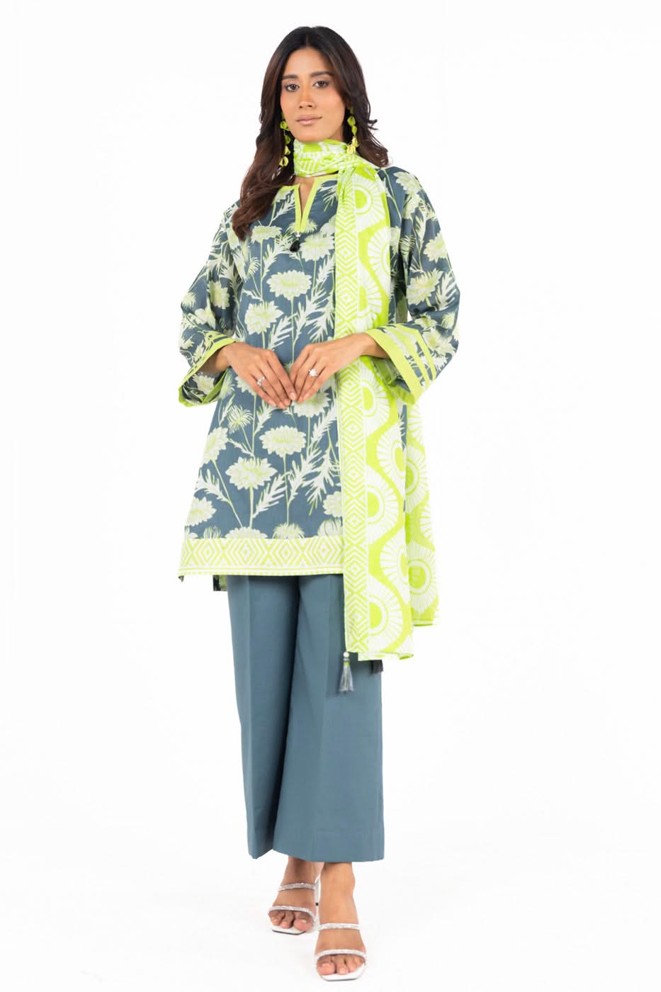 Alkaram Digital Printed Lawn 3 Piece ๐๐งก