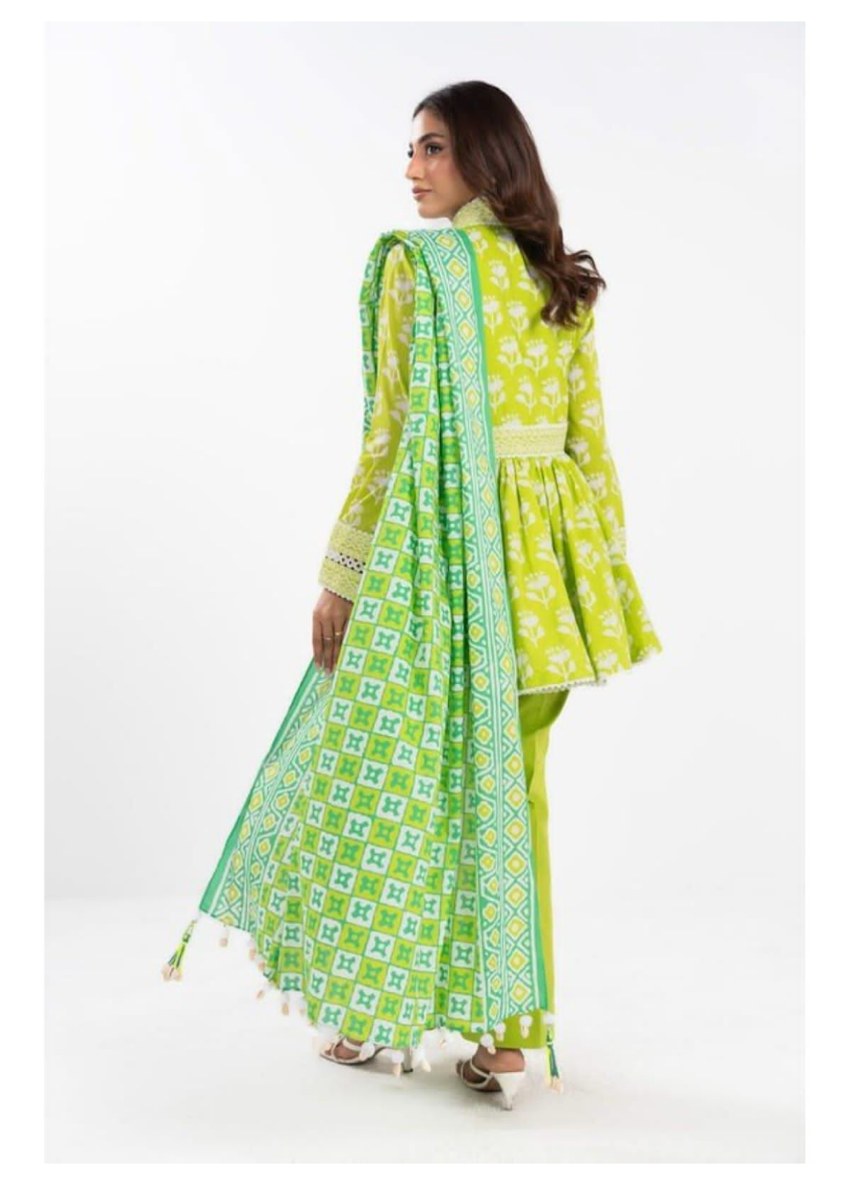Alkaram Digital Printed Lawn 3 Piece ๐๐งก