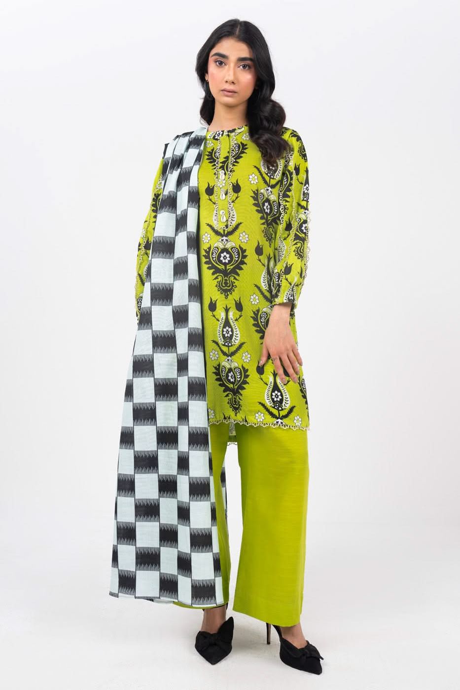 Alkaram Digital Printed Lawn 3 Piece 😉🧡
