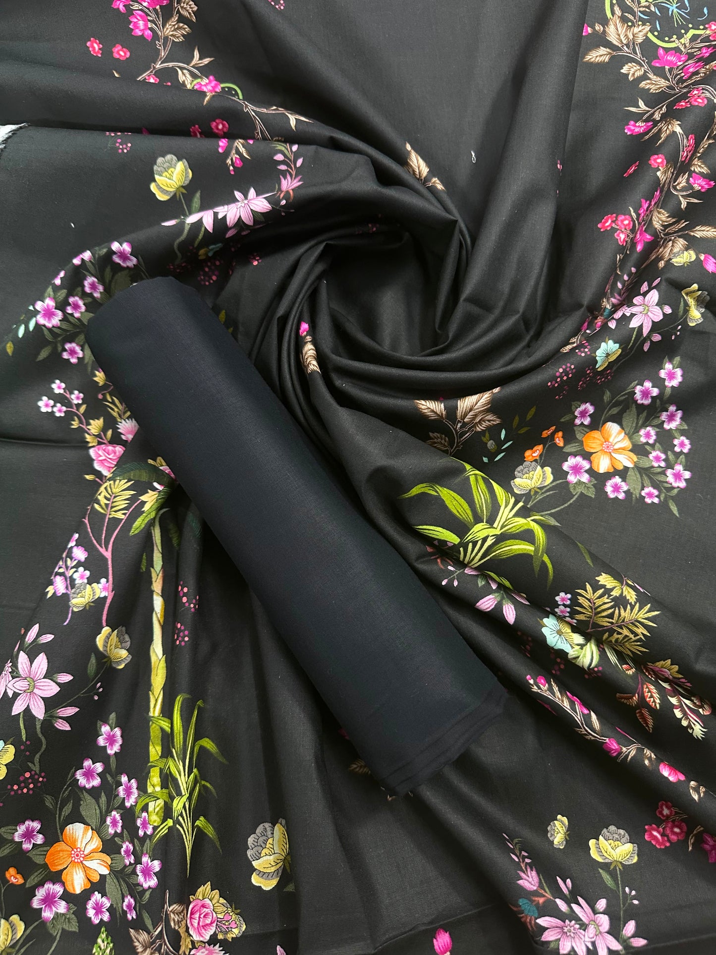 Mix Brand Black 2PCs S+T