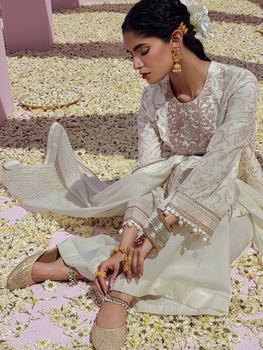 SALITEX NOOR E KHAAS  ููุฑู ุฎุงุต  UNSTITCHED LUXURY LAWN EMBROIDERED SUIT. ๐ทโค๏ธ