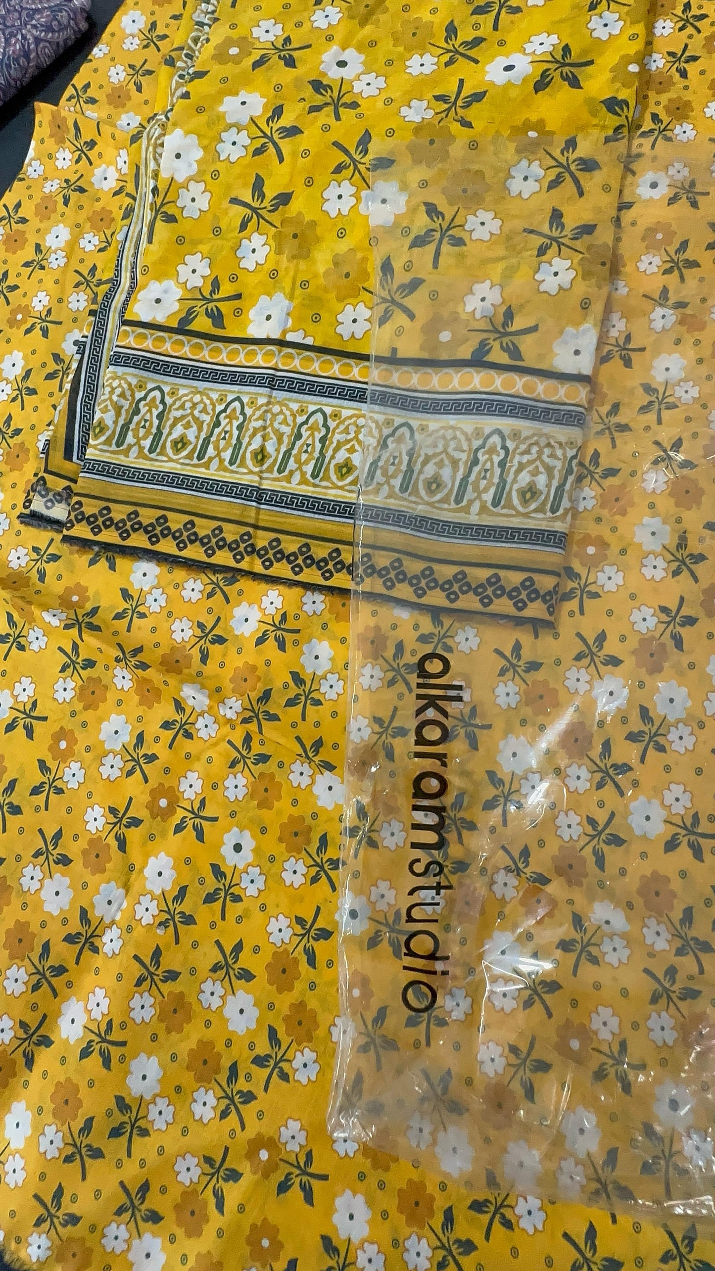 alkaram Shirt Dupatta Lawn 2Pcs 🔥