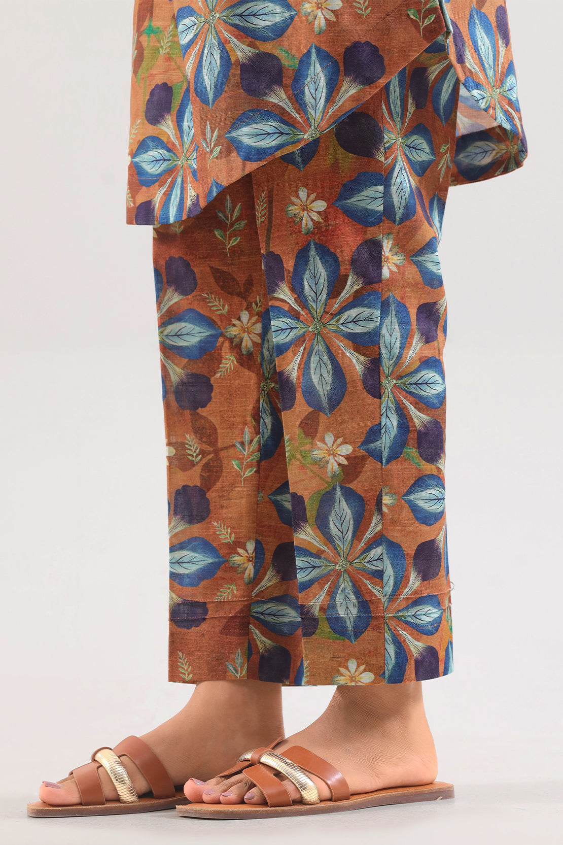 SAYA 100% ORIGINAL Unstitched Cotton Khaddar 2 Piece ๐ฅโค๏ธ