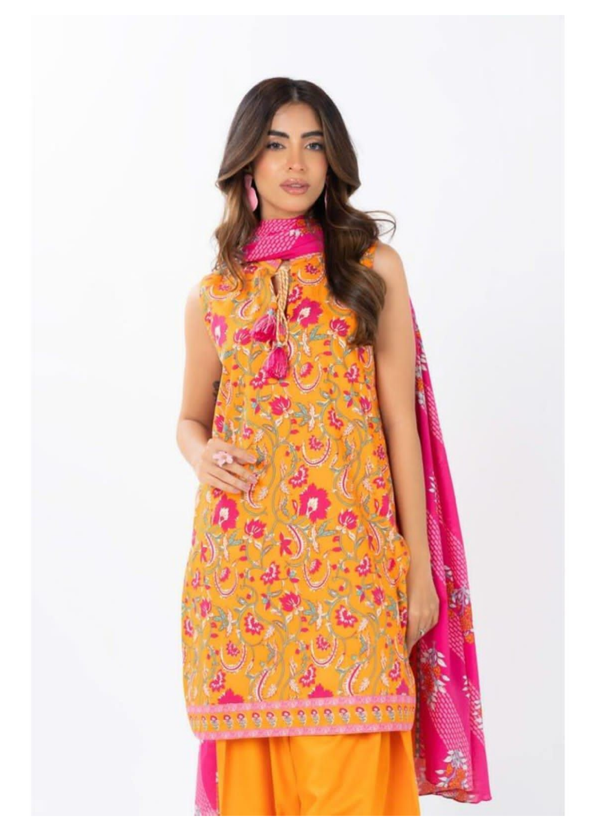 Alkaram Digital Printed Lawn 3 Piece 😉🧡