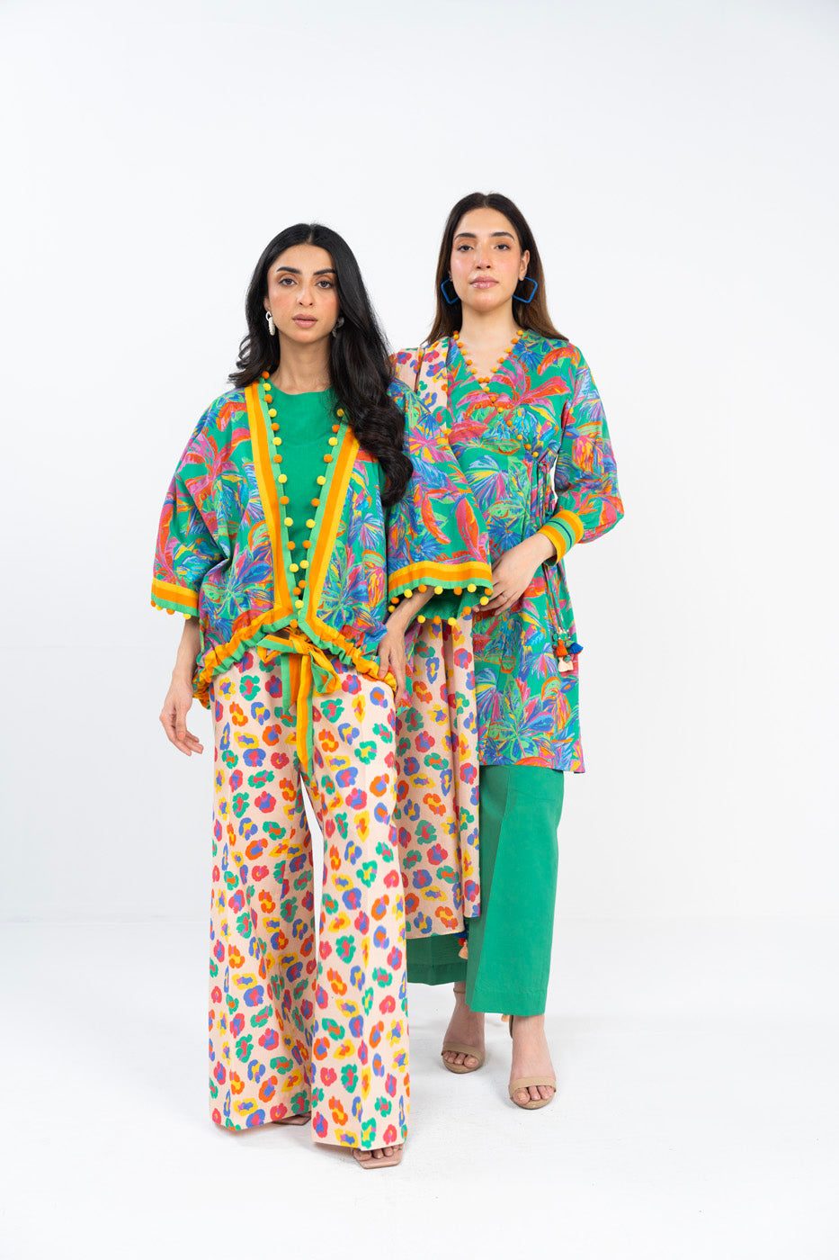 Alkaram Digital Printed Lawn 3 Piece 😉🧡
