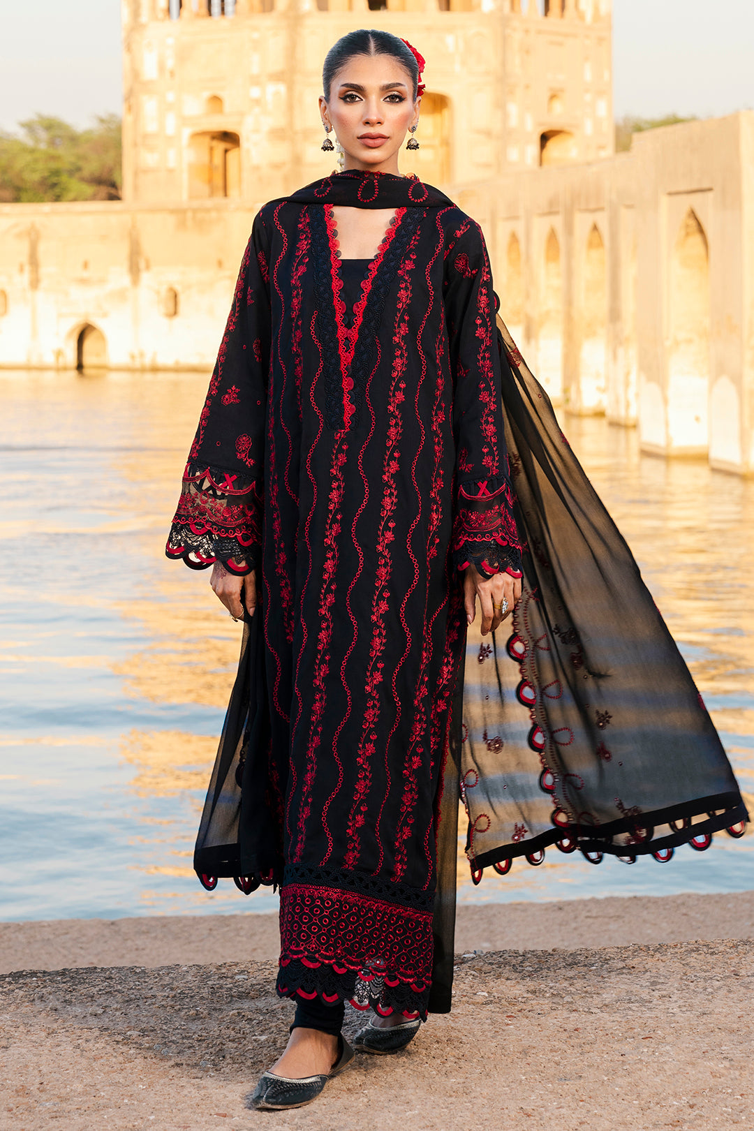 Zellbury Signature Luxury Festive Edit 2025 WUS25E30822 3 Piece â¤ď¸