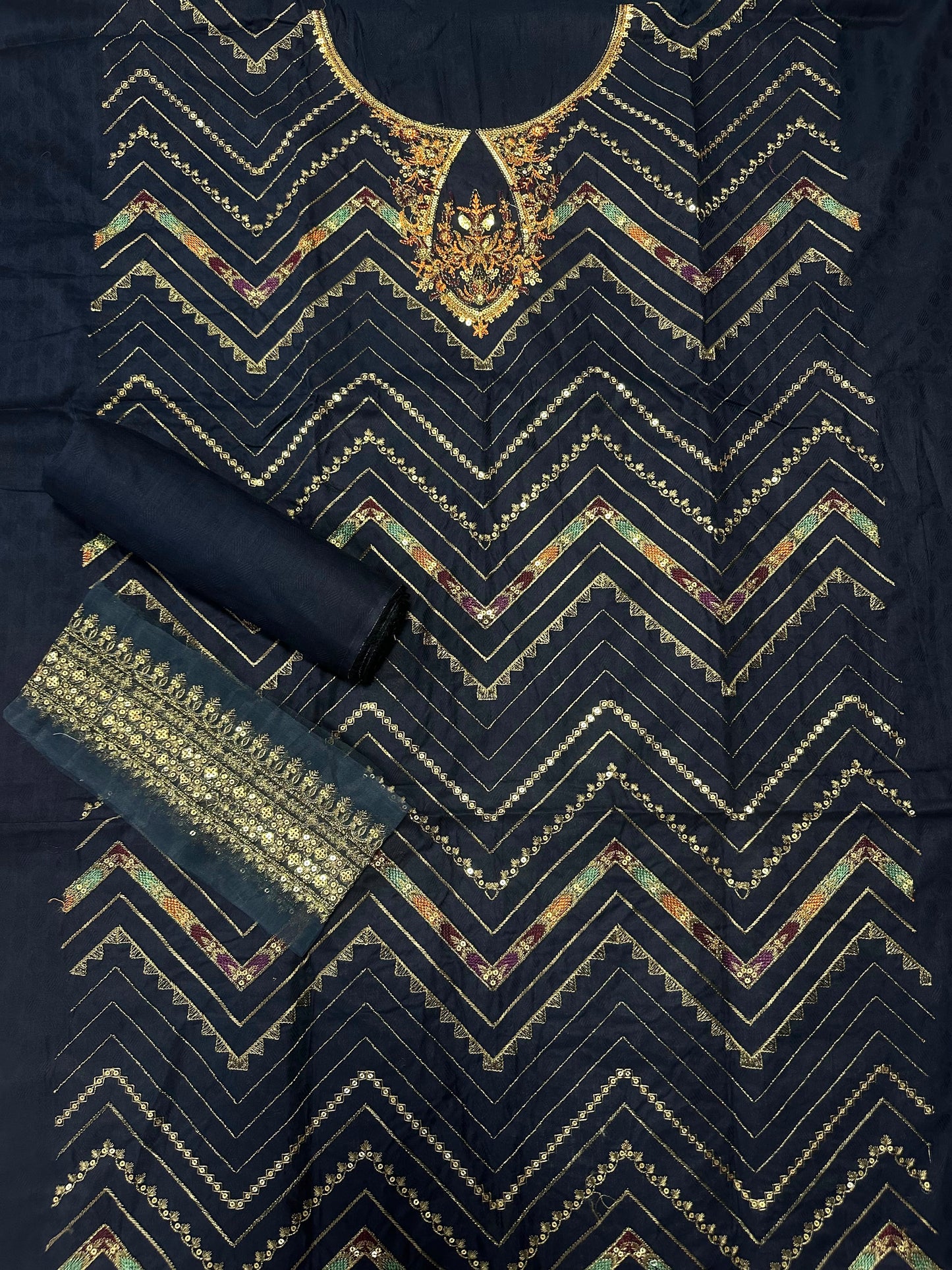 MARIA Bโ2PC Blue Emb Lawn Collection