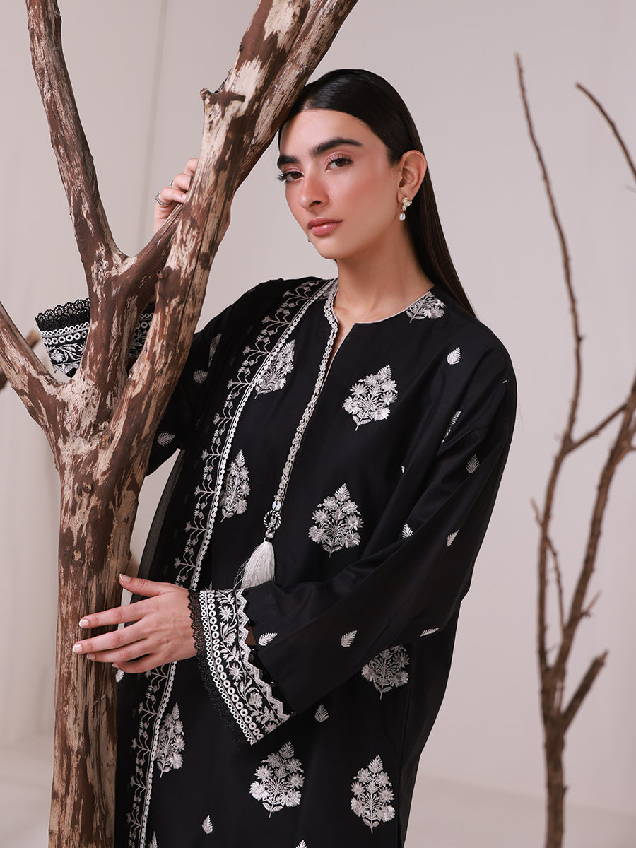 SALITEX MONOCHROME EMBROIDERED LAWN SUIT 🖤