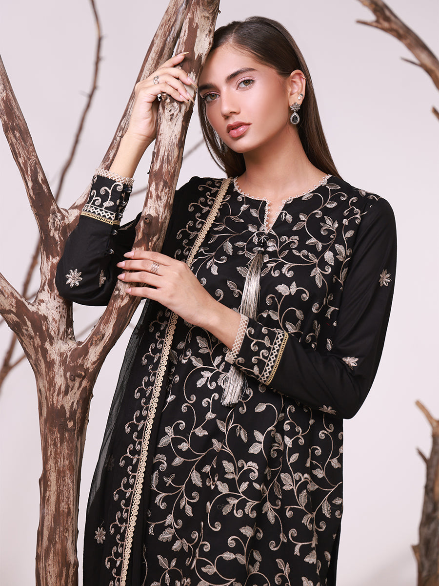 SALITEX MONOCHROME EMBROIDERED LAWN SUIT 🖤