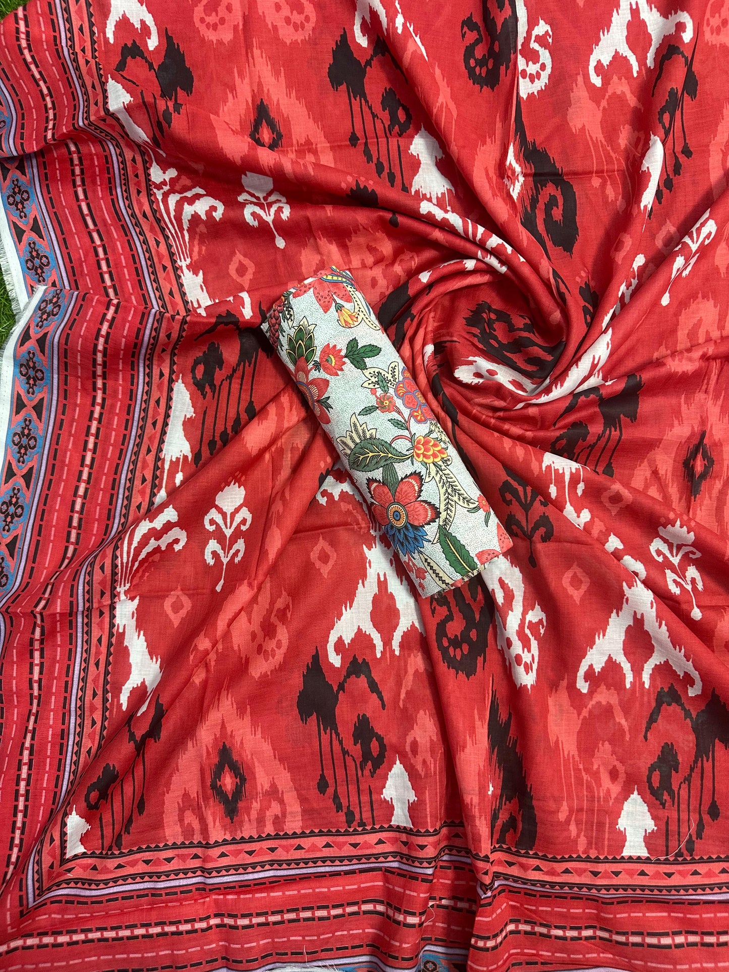 Pure Lawn D-17 (S+D) 2PCs Unstitched Collection