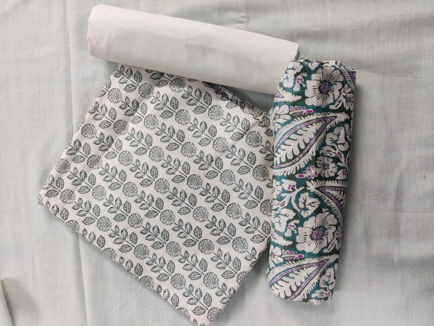 Alkaram 100% Original Lawn 3 Piece 😉🧡