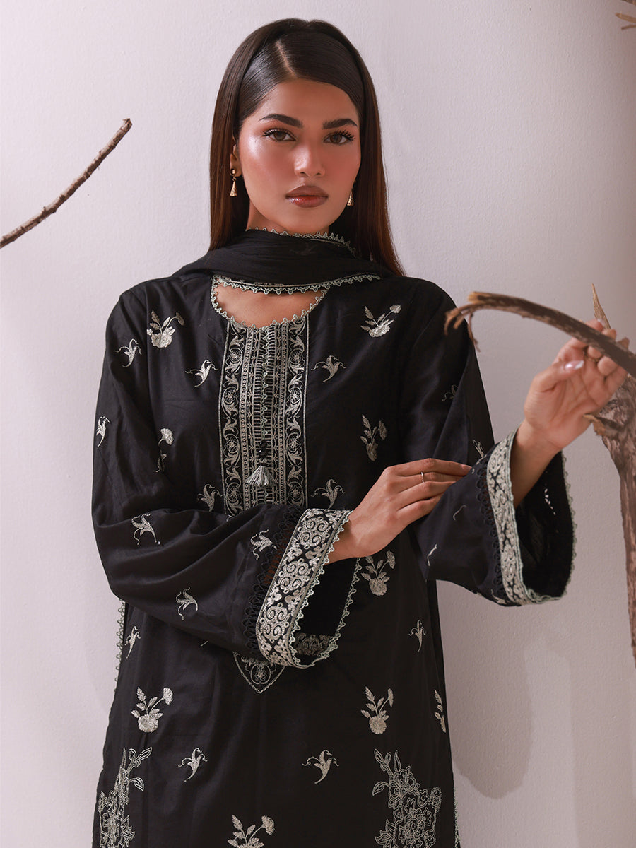 SALITEX MONOCHROME EMBROIDERED LAWN SUIT 🖤