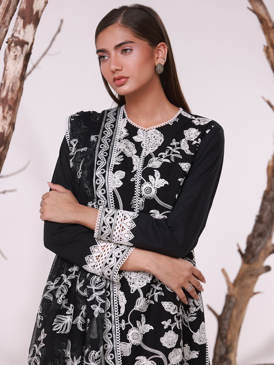 SALITEX MONOCHROME EMBROIDERED LAWN SUIT 🖤