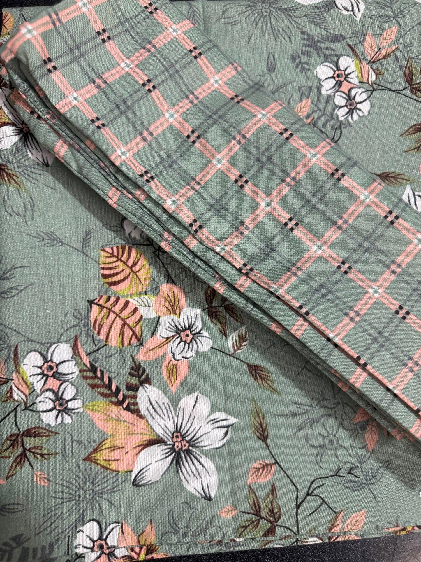 Salonika Pista-Peach Double Bed Bedsheets
