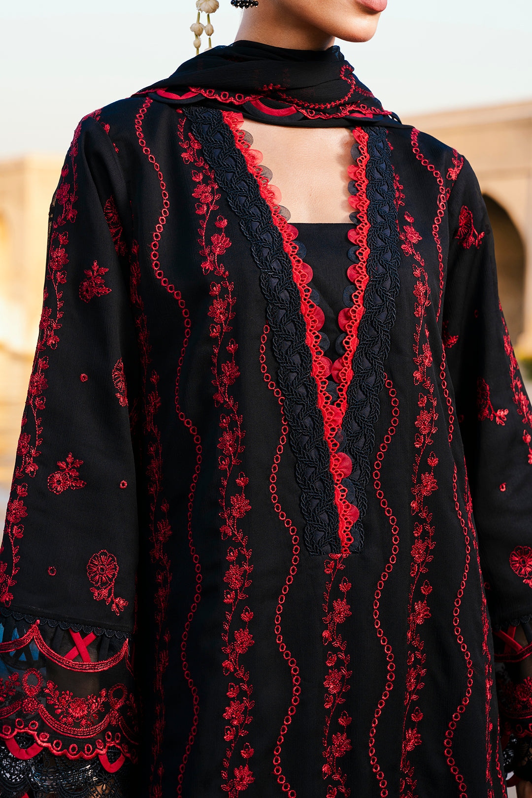 Zellbury Signature Luxury Festive Edit 2025 WUS25E30822 3 Piece â¤ď¸