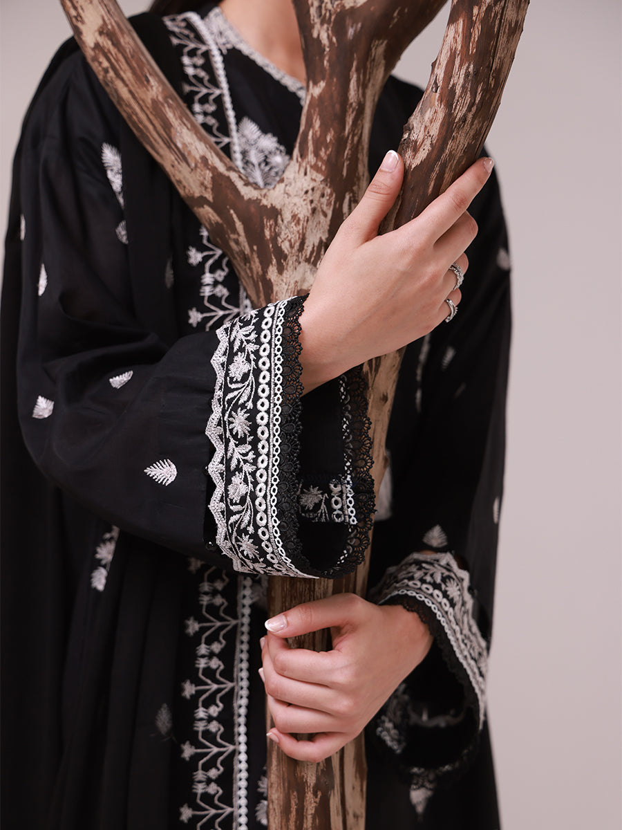 SALITEX MONOCHROME EMBROIDERED LAWN SUIT 🖤