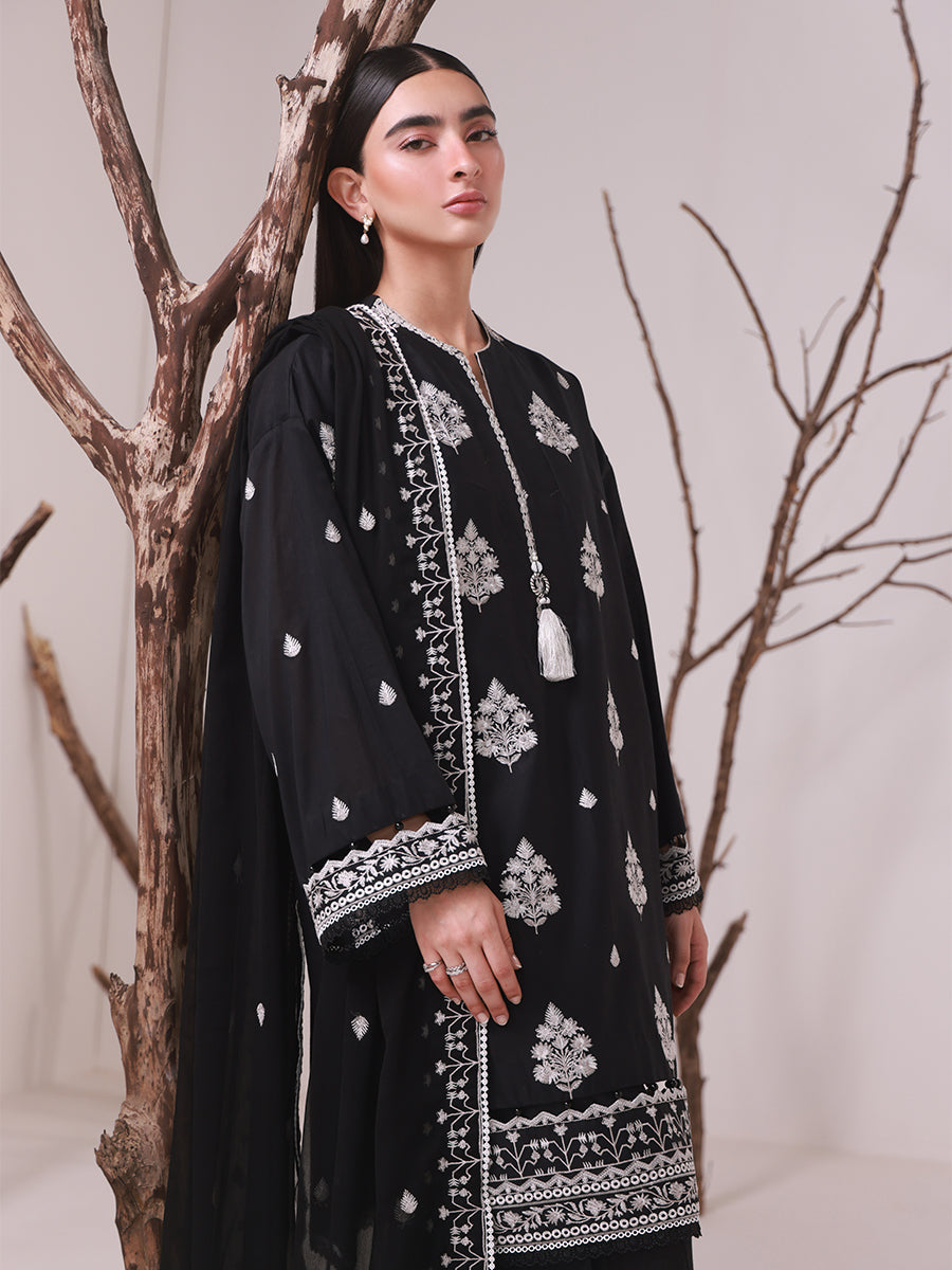 SALITEX MONOCHROME EMBROIDERED LAWN SUIT 🖤