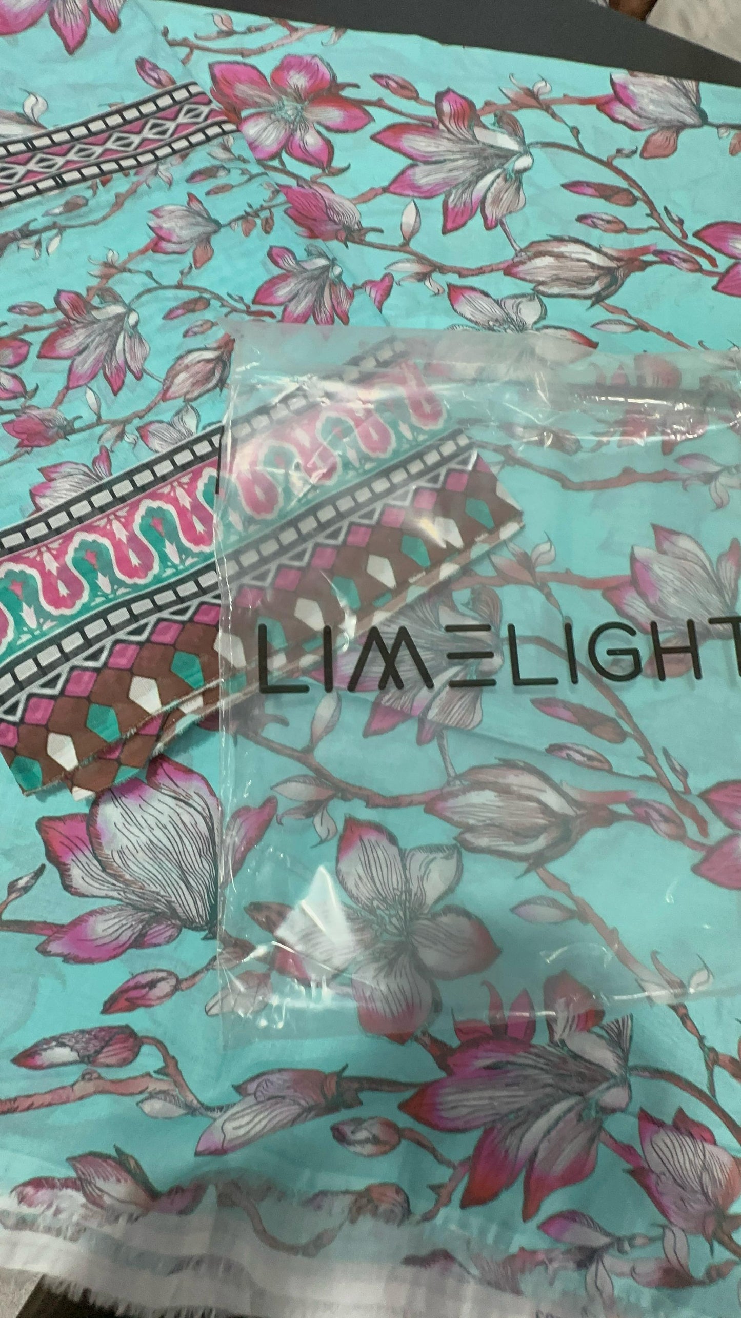 Limelight Shirt Dupatta Lawn 2Pcs 🔥