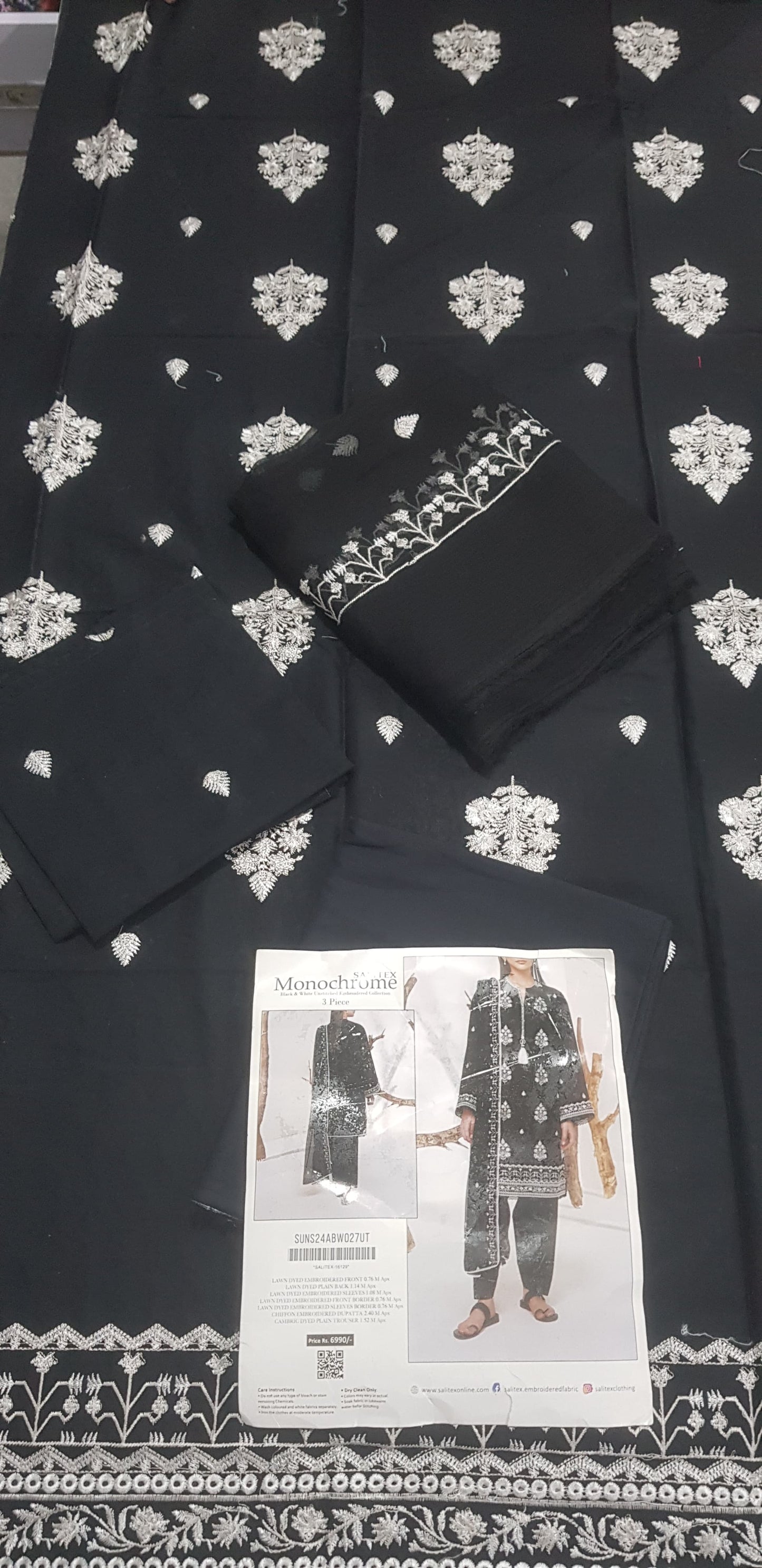 SALITEX MONOCHROME EMBROIDERED LAWN SUIT 🖤