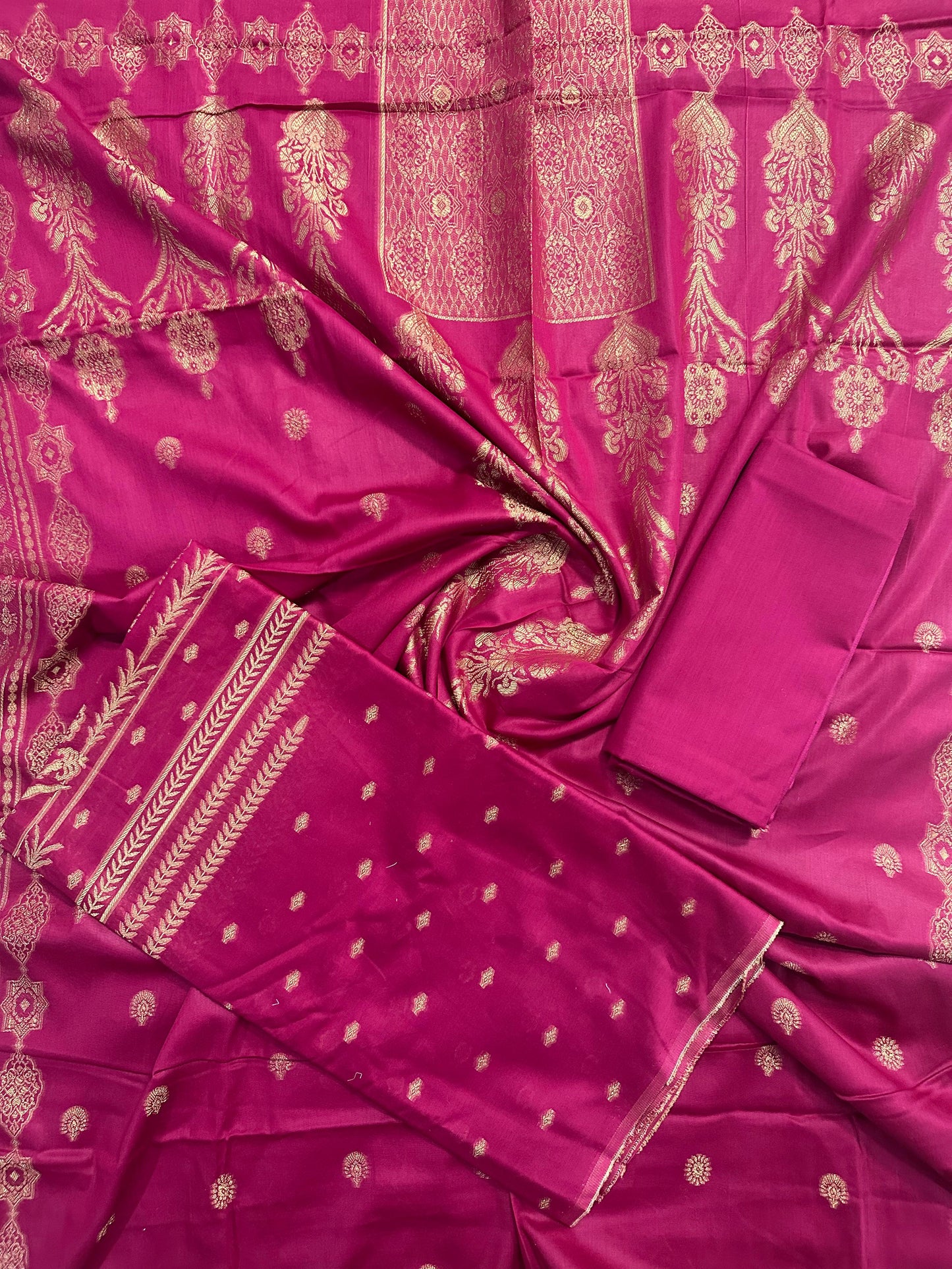Tawakkal Unstitched Jacquard 3-Piece Collection