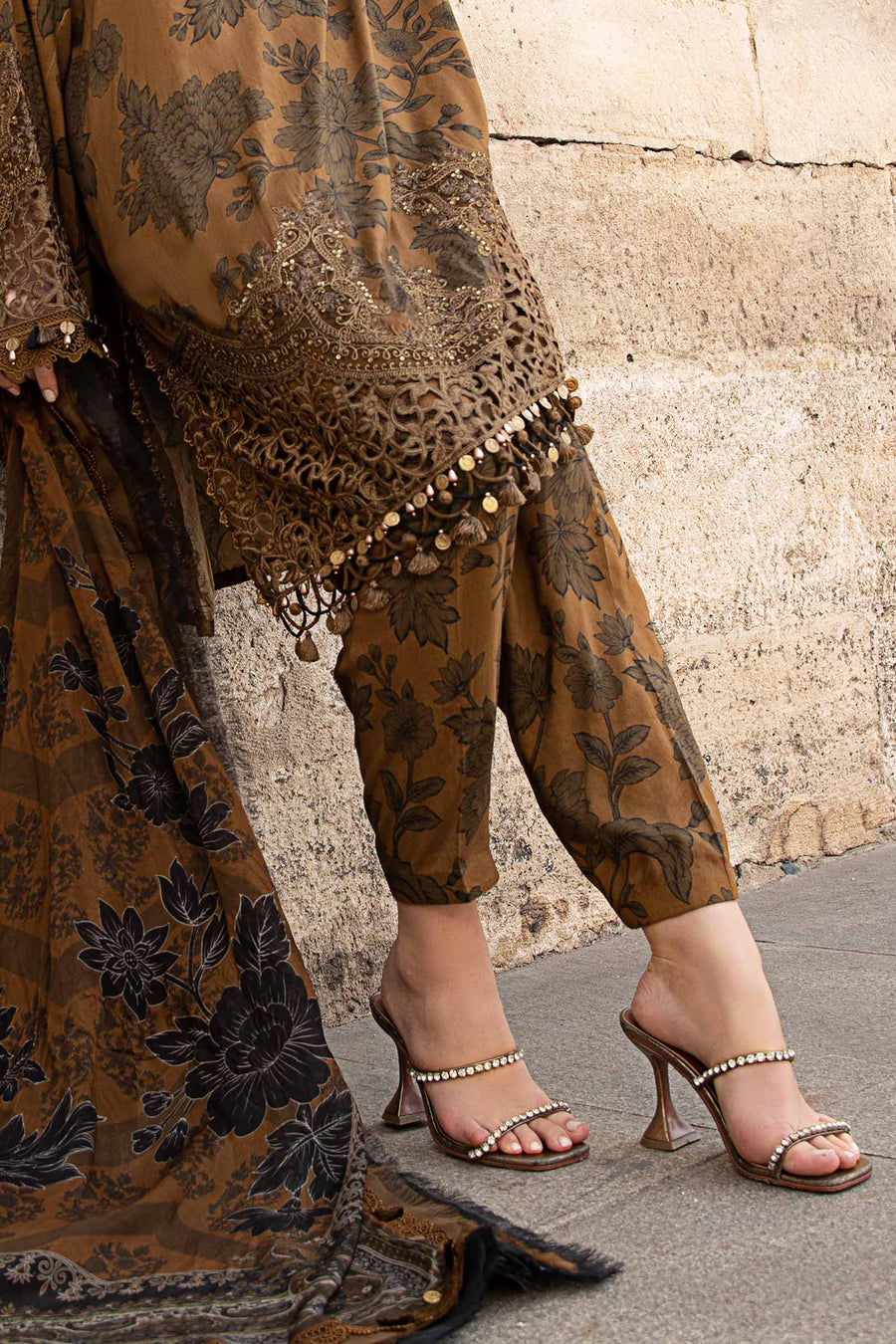 Buy Maria.B Randomly in Wholesale 🔥 Unstitched Without Choice Printed 3 Piece 🥳 Soft Lawn 😍 Same Print Shirt Trouser in Wholesale ✅🌟🎉