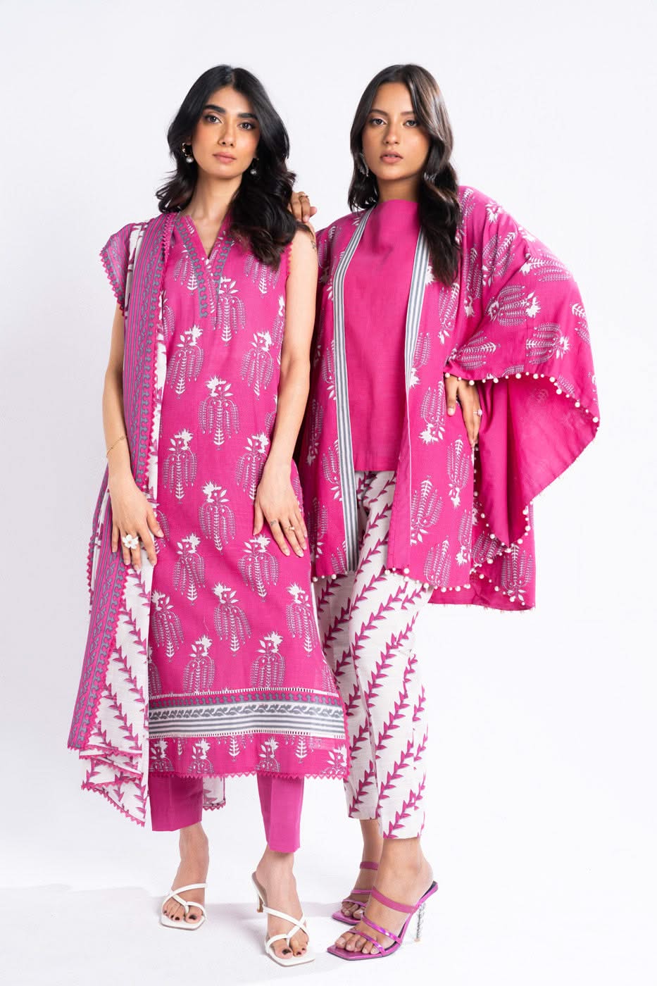 Alkaram Digital Printed Lawn 3 Piece 😉🧡