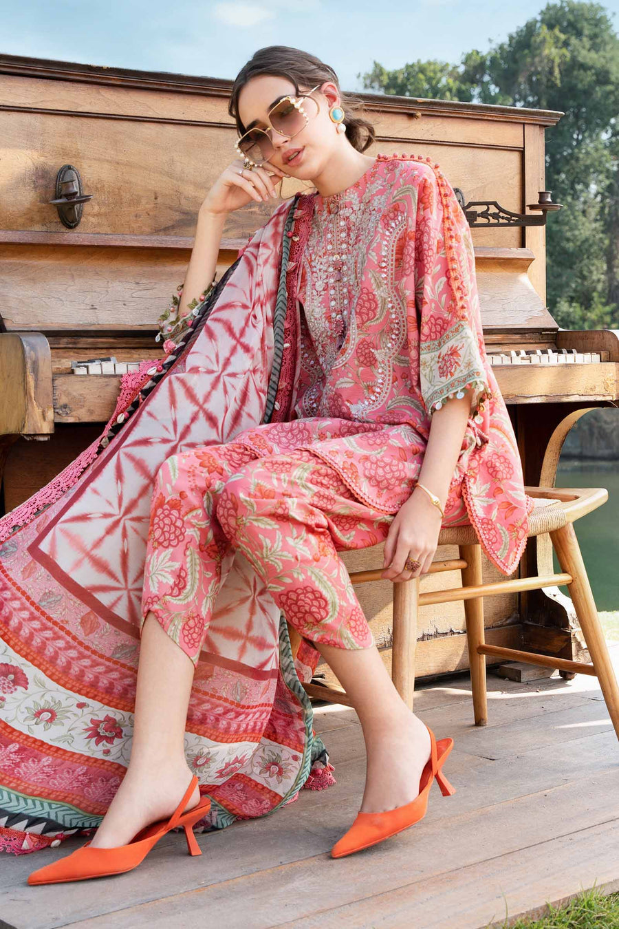 Buy Maria.B Randomly in Wholesale 🔥 Unstitched Without Choice Printed 3 Piece 🥳 Soft Lawn 😍 Same Print Shirt Trouser in Wholesale ✅🌟🎉