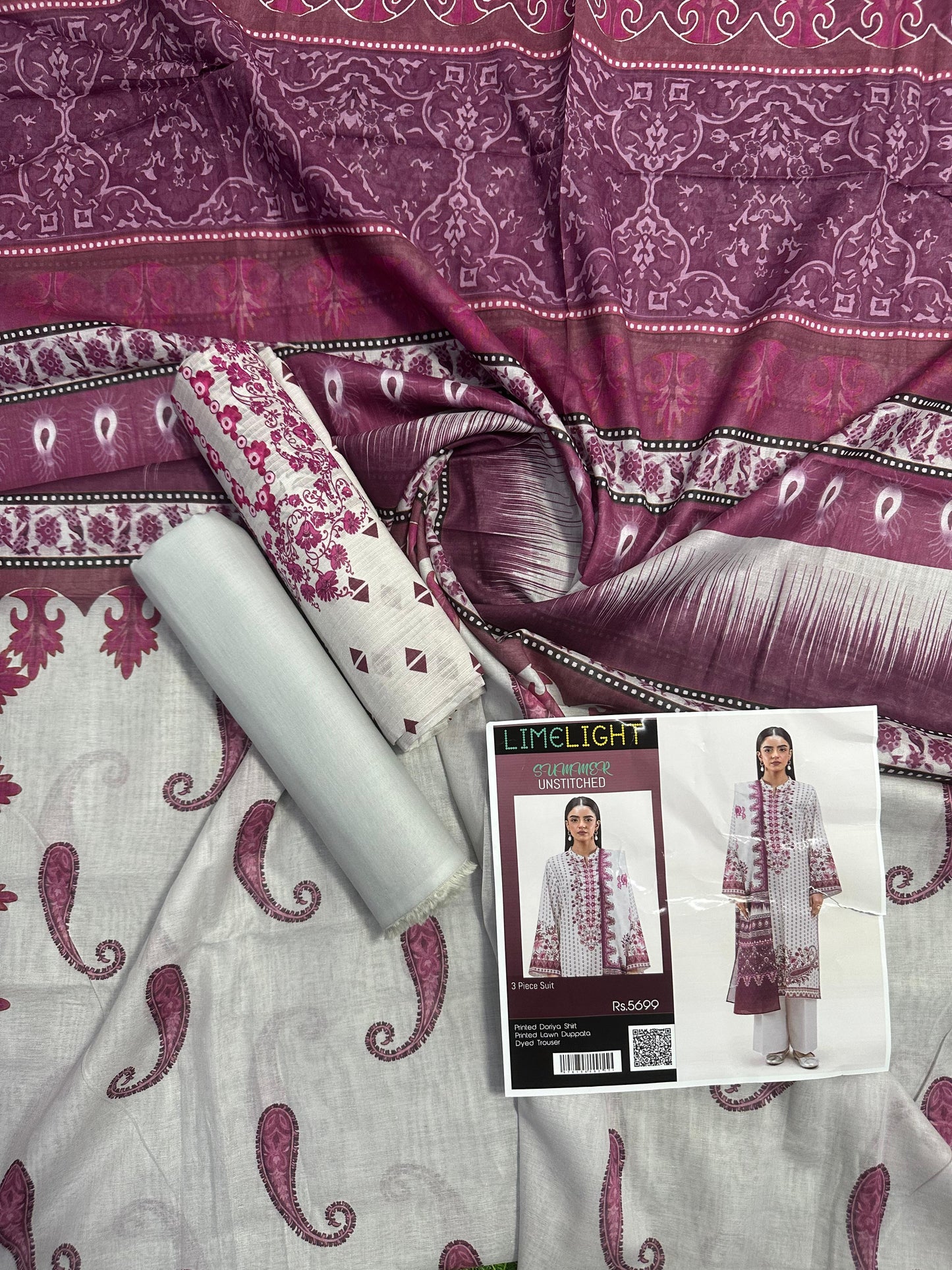 Limelight β Ivory & Dusty Rose - Doriya Unstitched 3 PCs Unstitched Suit