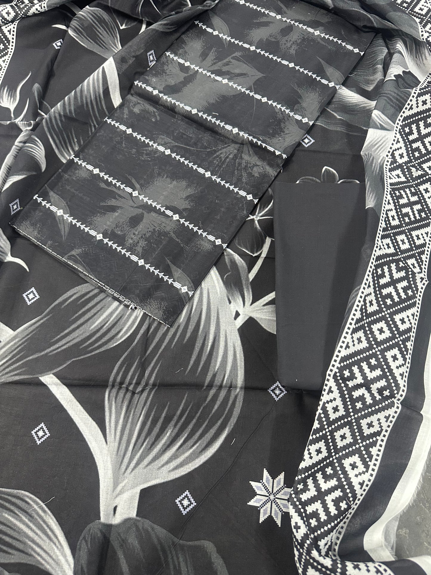 Salitex New Year Sale 100% Original Lawn ❤️