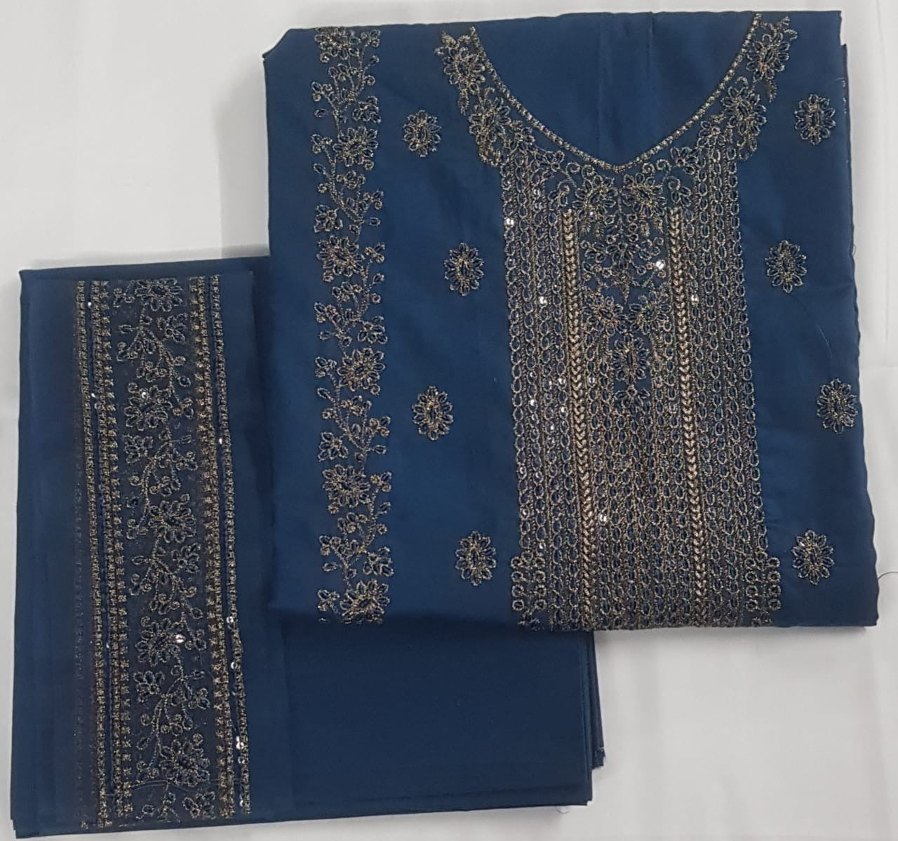 🩵 Saqafat – 100% Original 2PC With Zari Embroidered Lawn 🌸