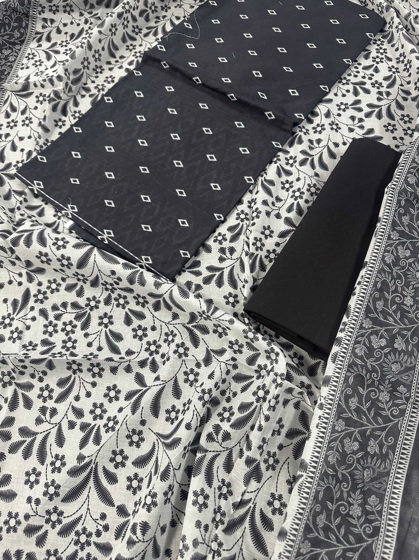 Salitex New Year Sale 100% Original Lawn ❤️