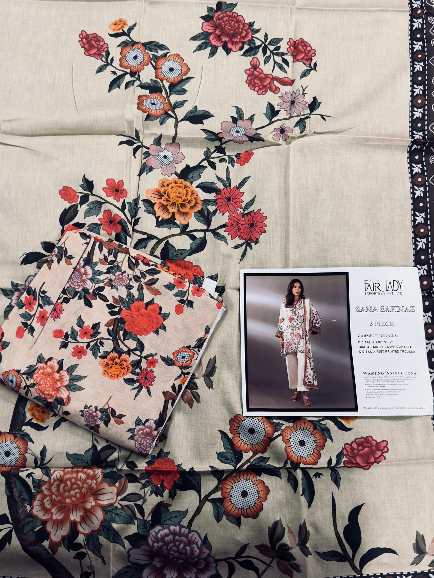 Sana Safinaz Lawn Unstitched 3 Pieces ❤️🔥