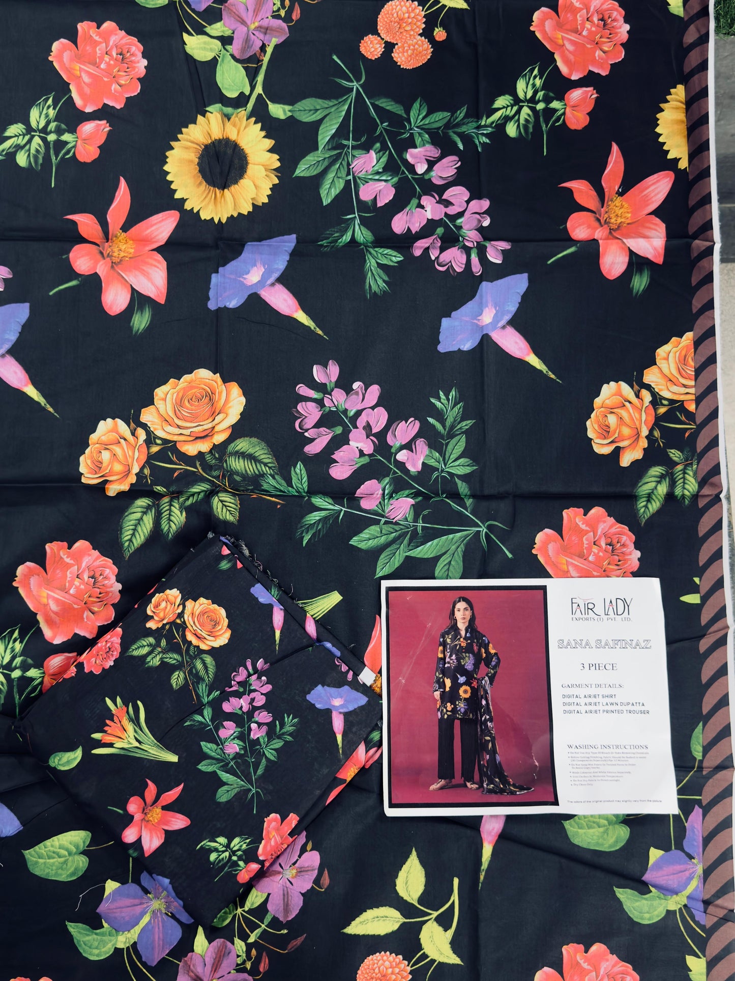 Sana Safinaz Lawn Unstitched 3 Pieces ❤️🔥