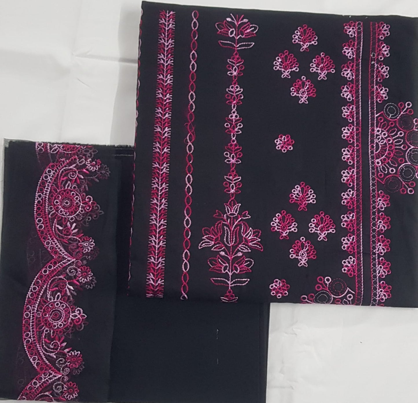 🩵 Saqafat – 100% Original 2PC Embroidered Lawn 🌸