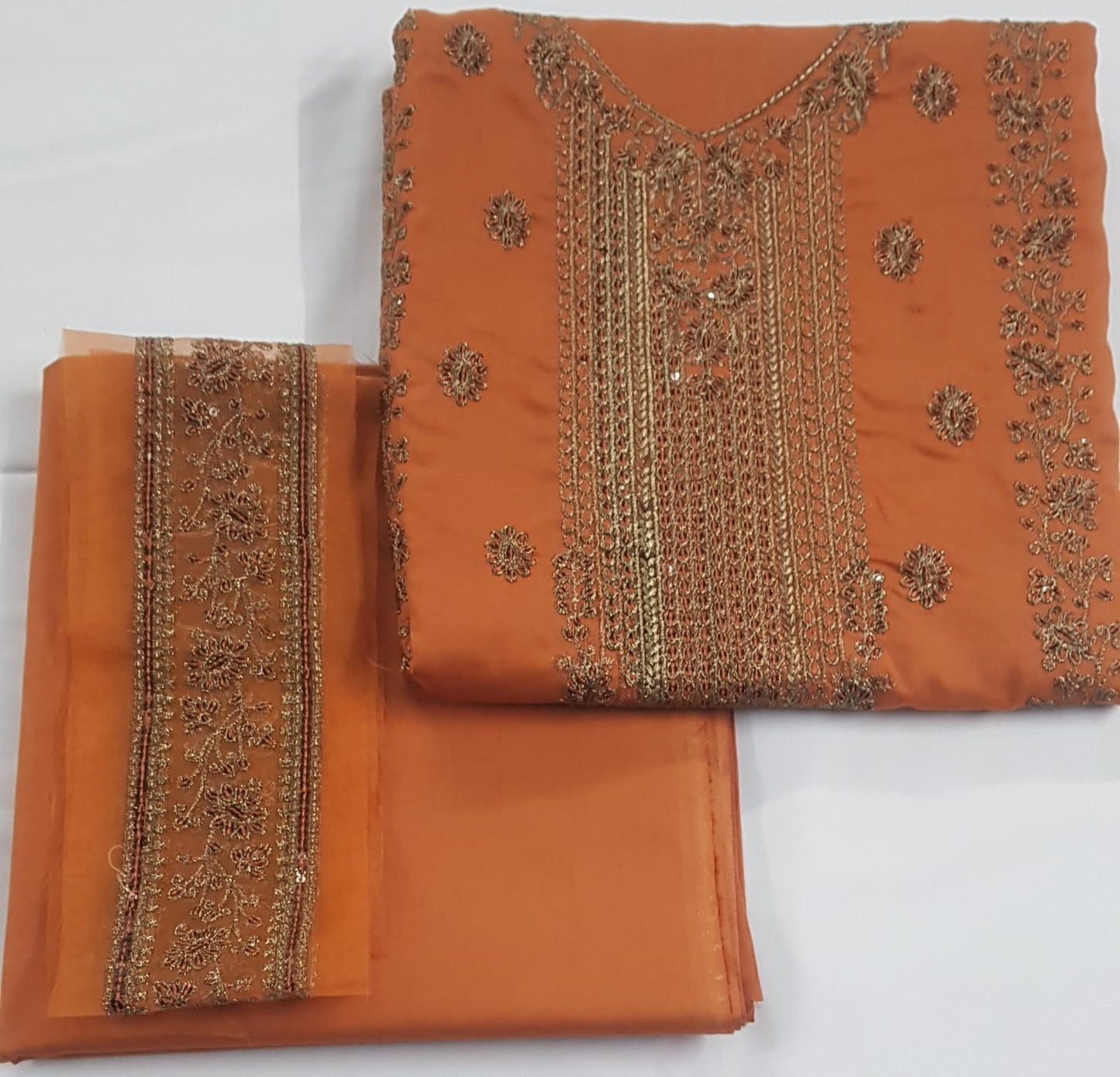 🩵 Saqafat – 100% Original 2PC With Zari Embroidered Lawn 🌸