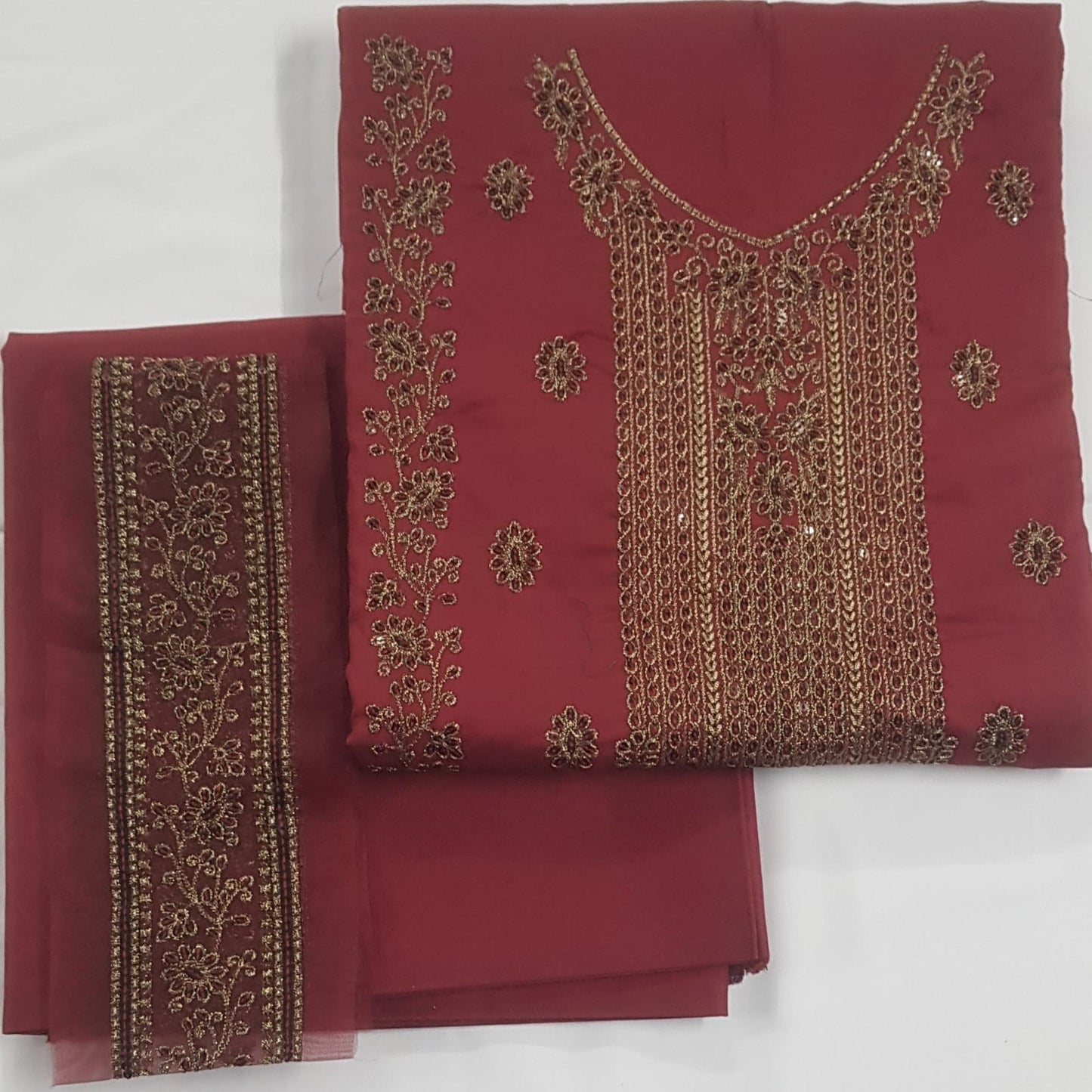 🩵 Saqafat – 100% Original 2PC With Zari Embroidered Lawn 🌸