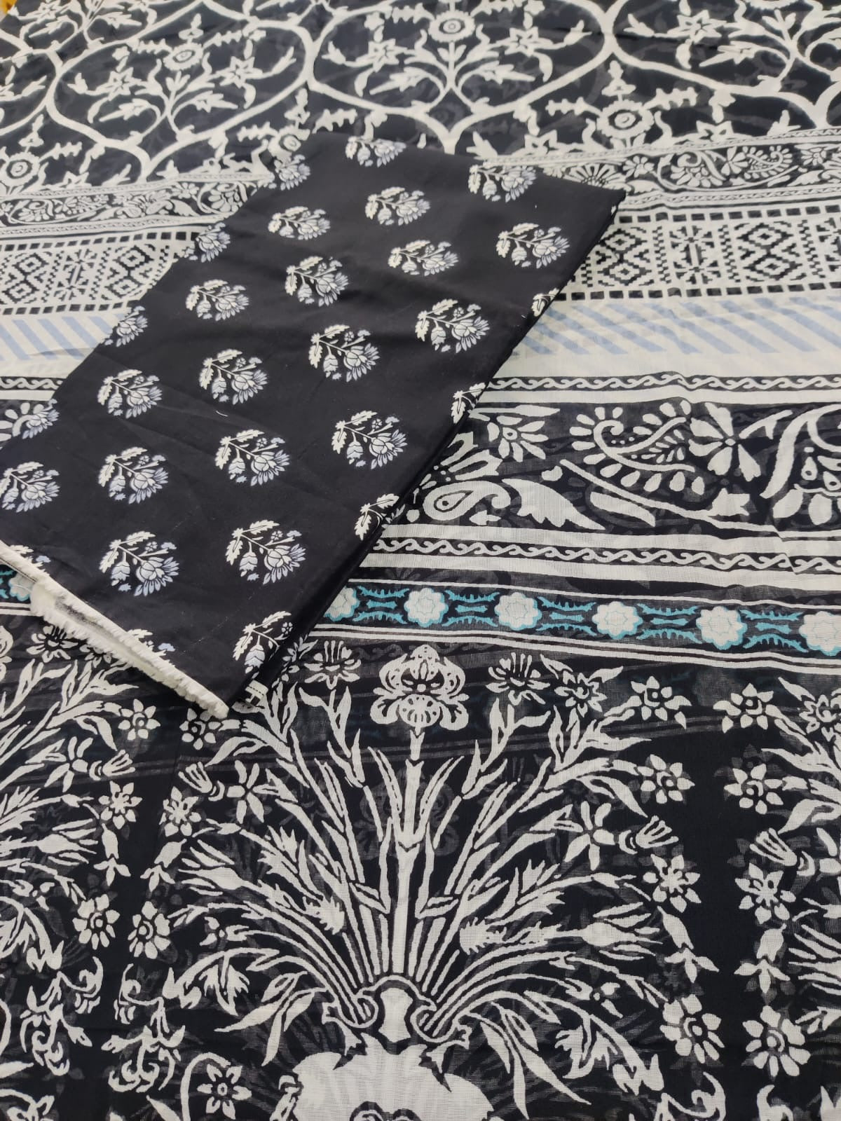 🌟 Abrish 🌟 2 Pieces S+D
🎨 Digital Printed Cambric Collection 🎨