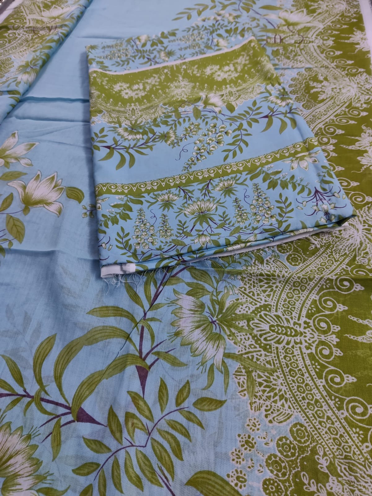 🌟 Abrish 🌟 2 Pieces S+D
🎨 Digital Printed Cambric Collection 🎨