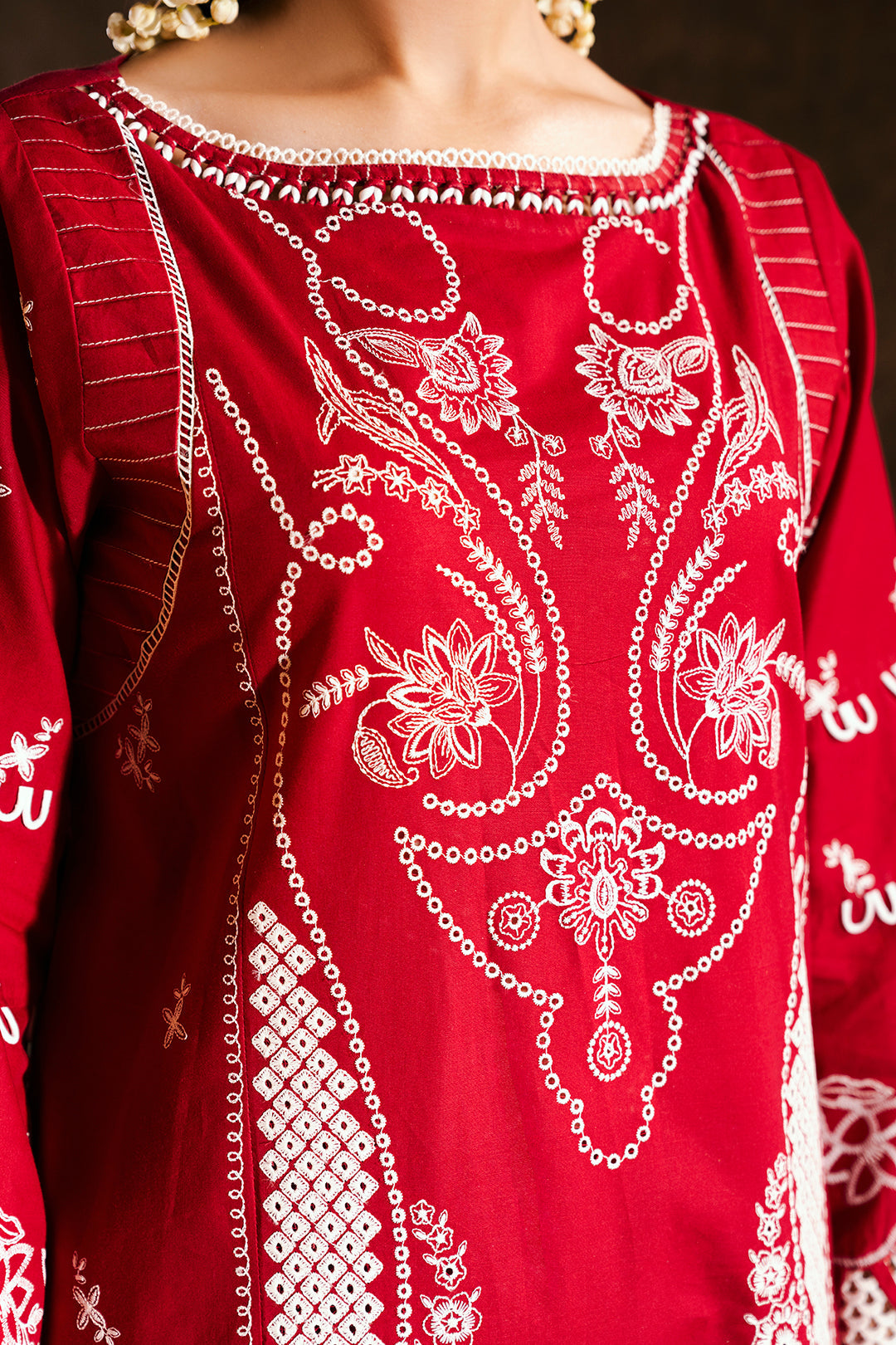 ZELLBURY 🌟 CHIKANKARI RED ELEGANCE – WUS25E30837 🌟