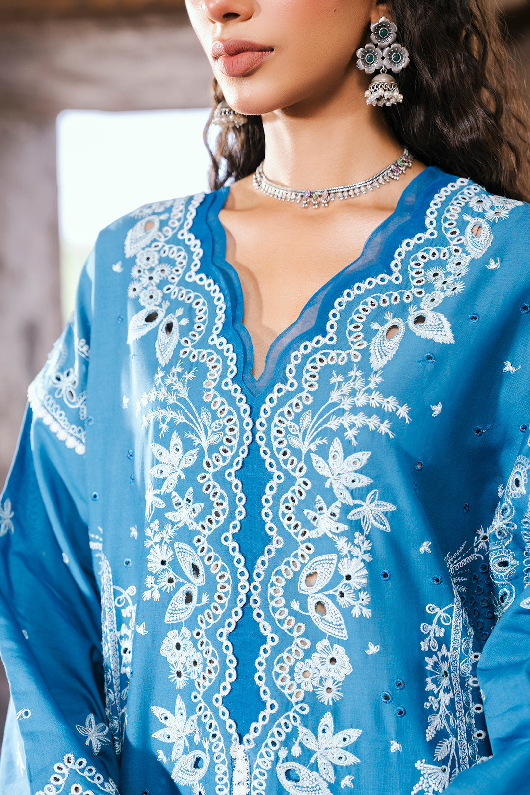 ZELLBURY 🌟 CHIKANKARI 💙 ROYAL BLUE ZARI ELEGANCE – WUS25E30832 💙