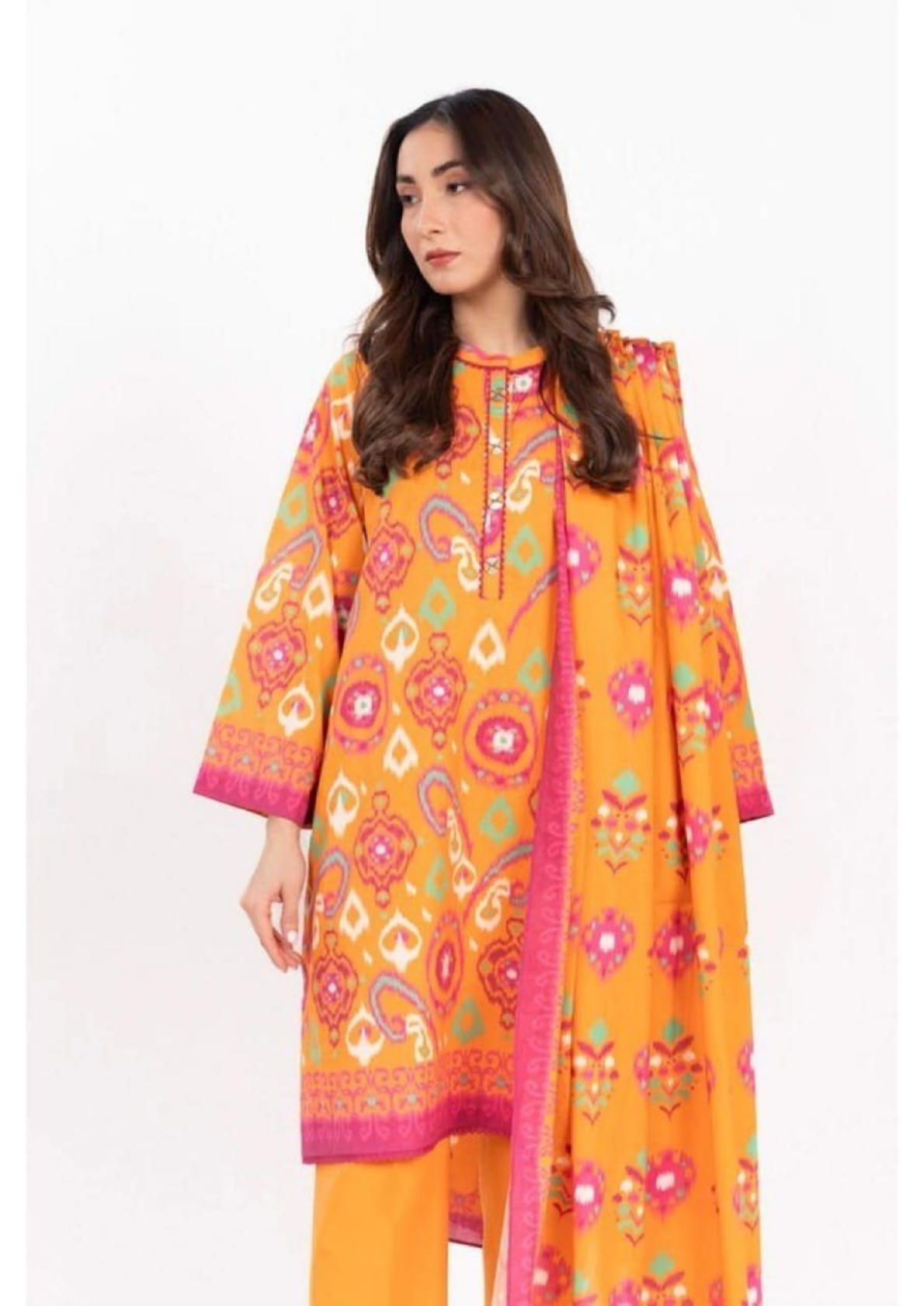 Alkaram Digital Printed Lawn 3 Piece 😉🧡