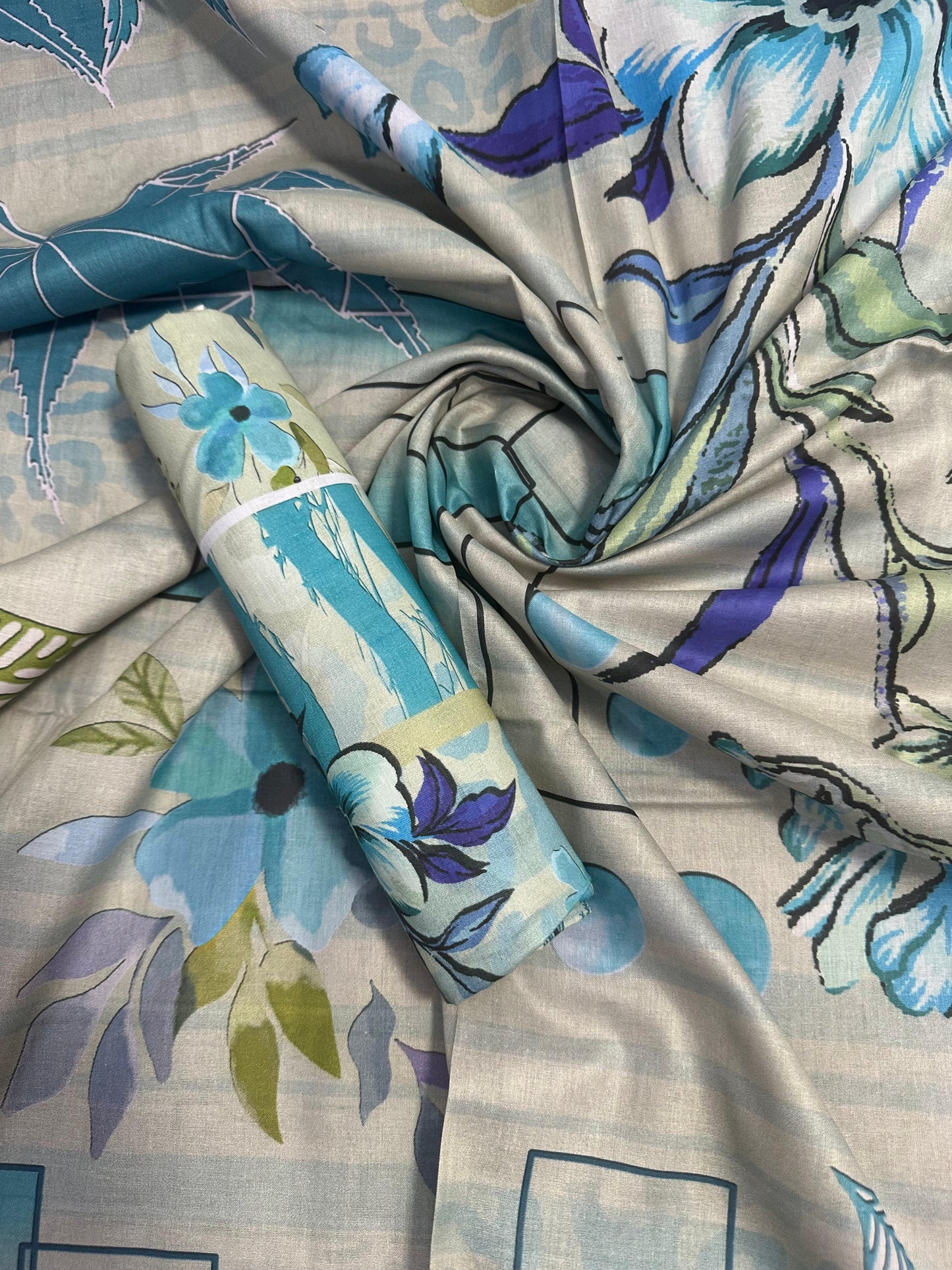 Baroque White (S+D) 2 PCs Unstitched Lawn Collection