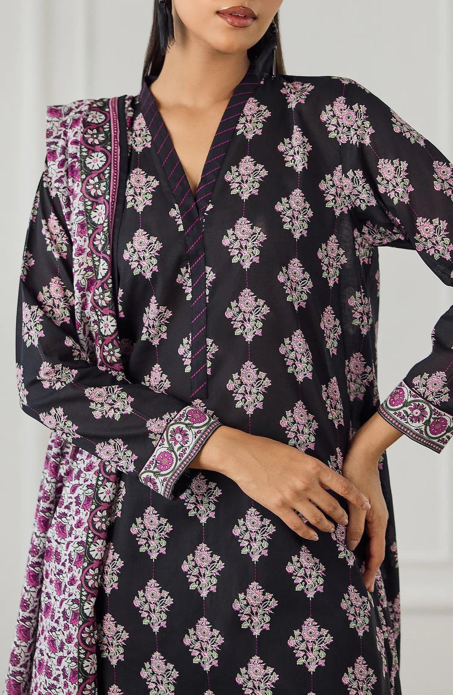 ✨ORIENT 100% ORIGINAL Unstitched Lawn 3 Piece✨ Design #OTL-25-480