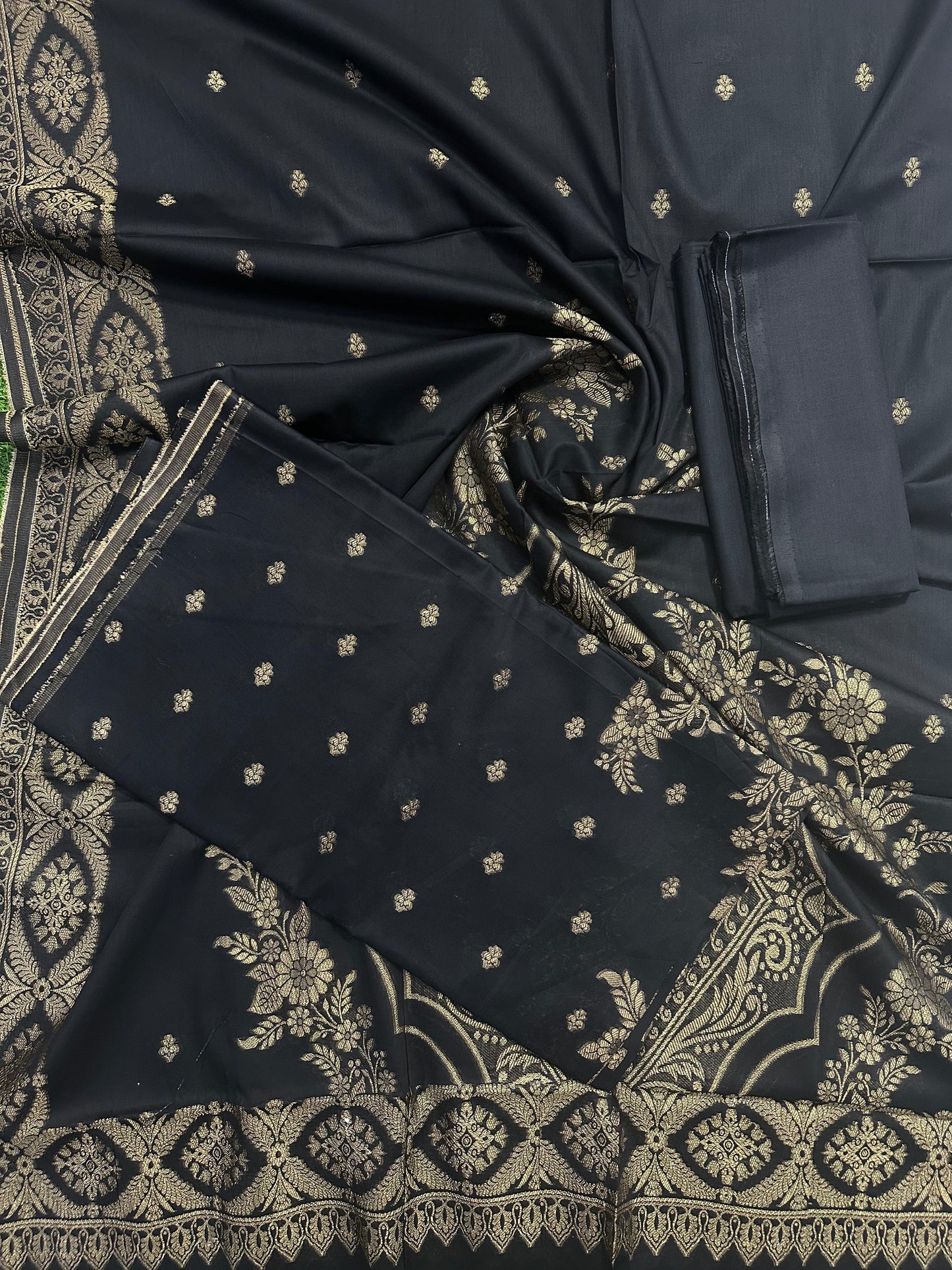 Tawakkal Unstitched Jacquard 3-Piece Collection