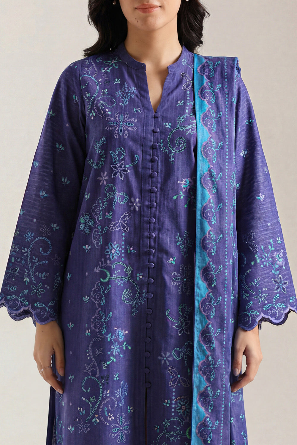 Saya 3 Piece Premium Lawn Collection D.C:U01-26084-P03AW