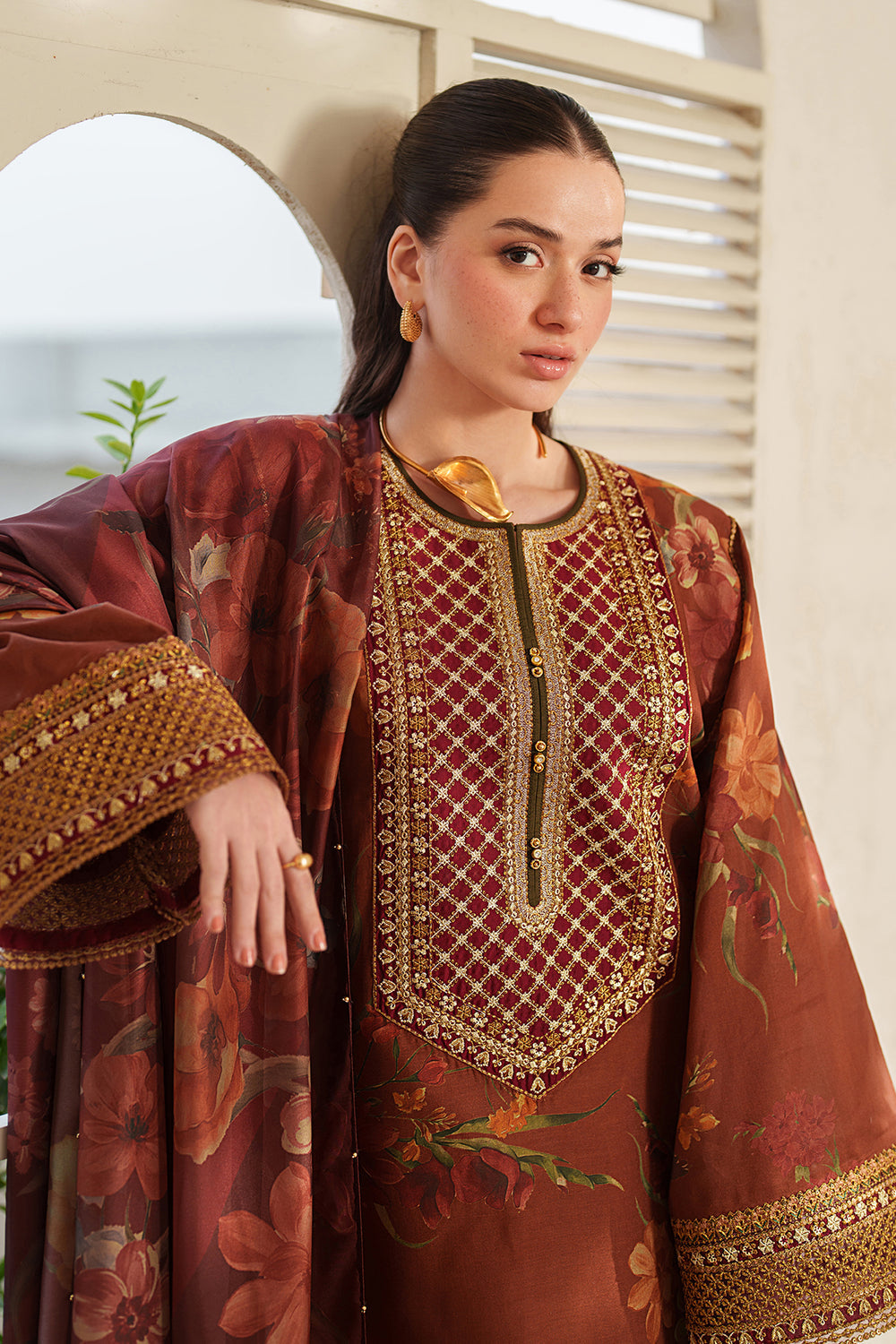 Baroque Brown 3PC Emb Lawn